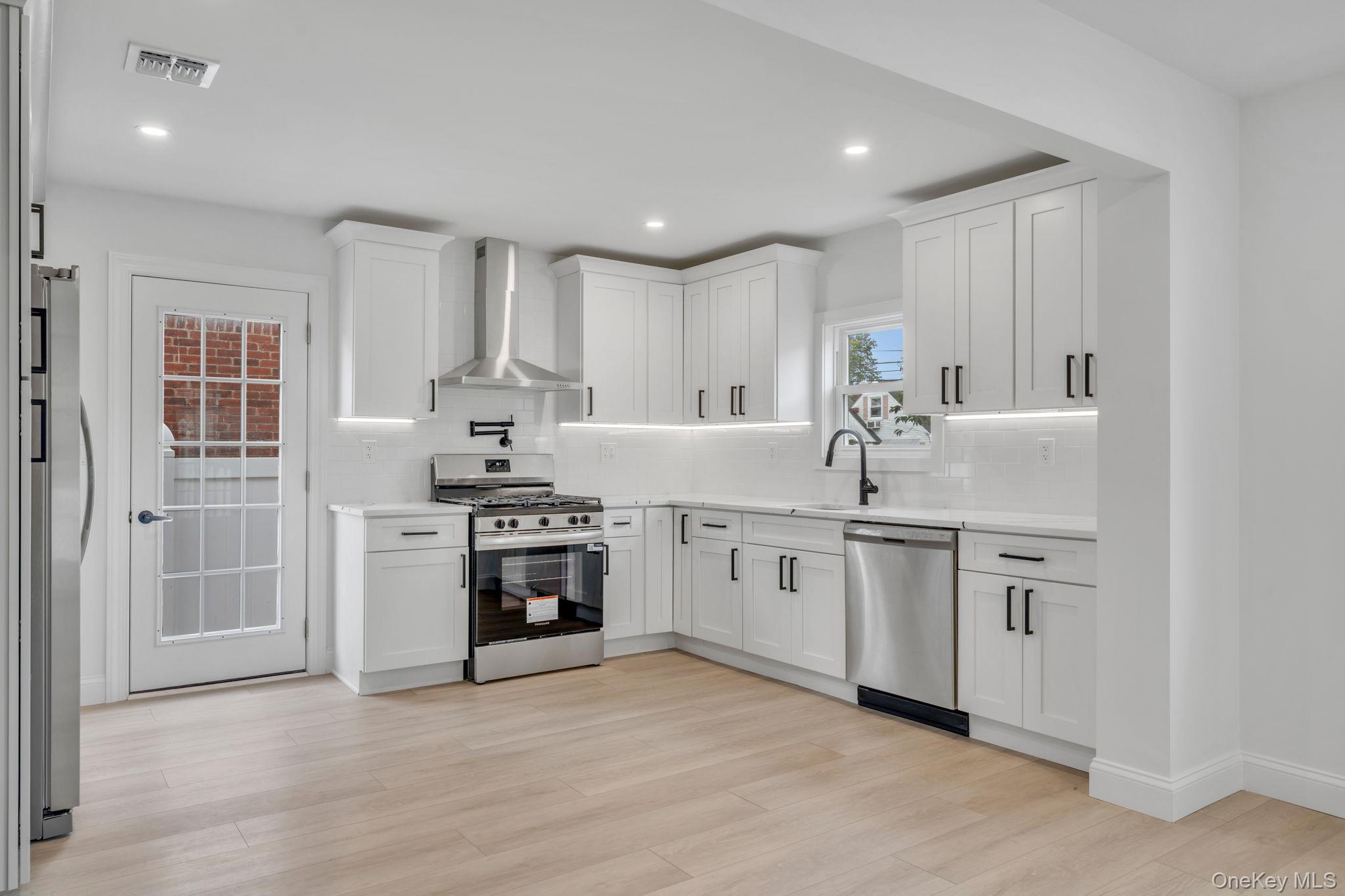 215 W Marie Street, Hicksville, NY 11801