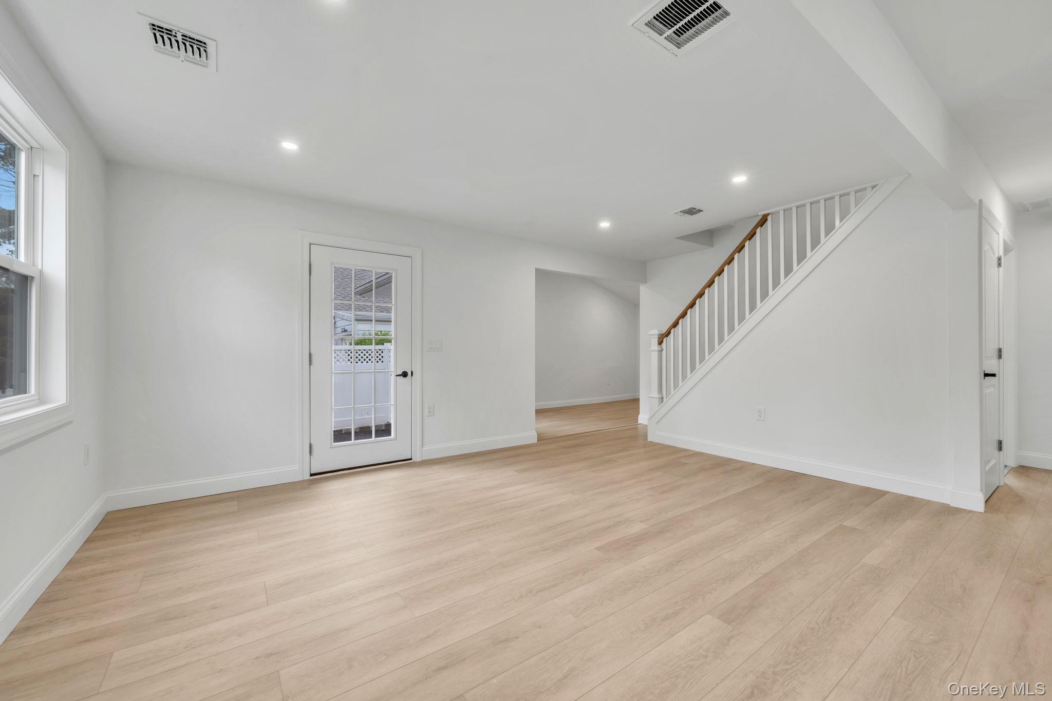 215 W Marie Street, Hicksville, NY 11801