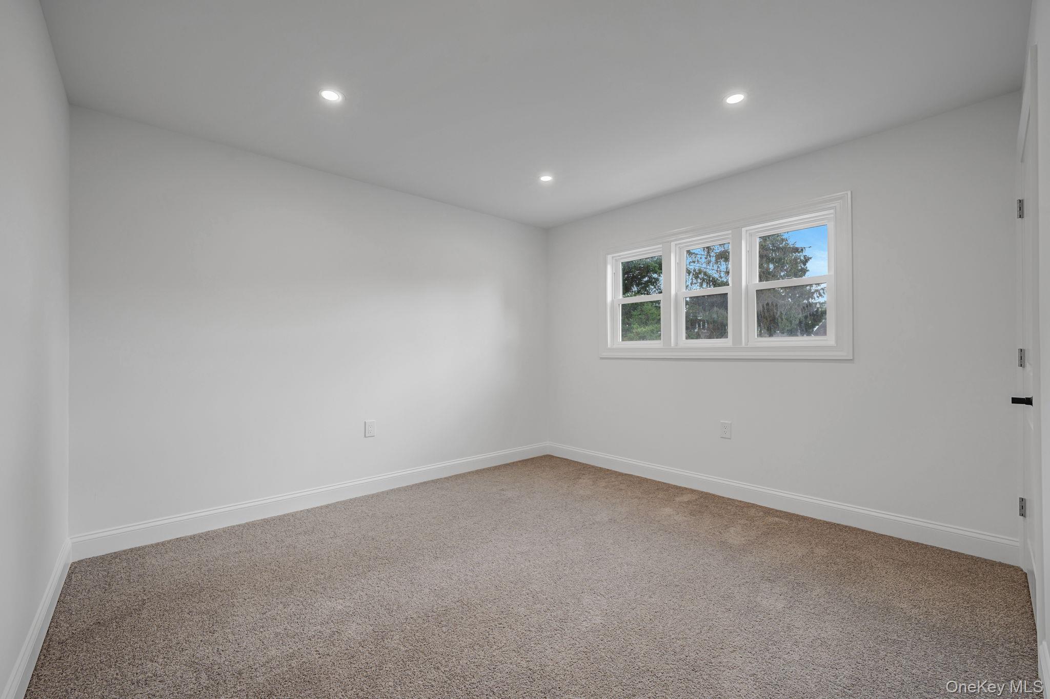 215 W Marie Street, Hicksville, NY 11801