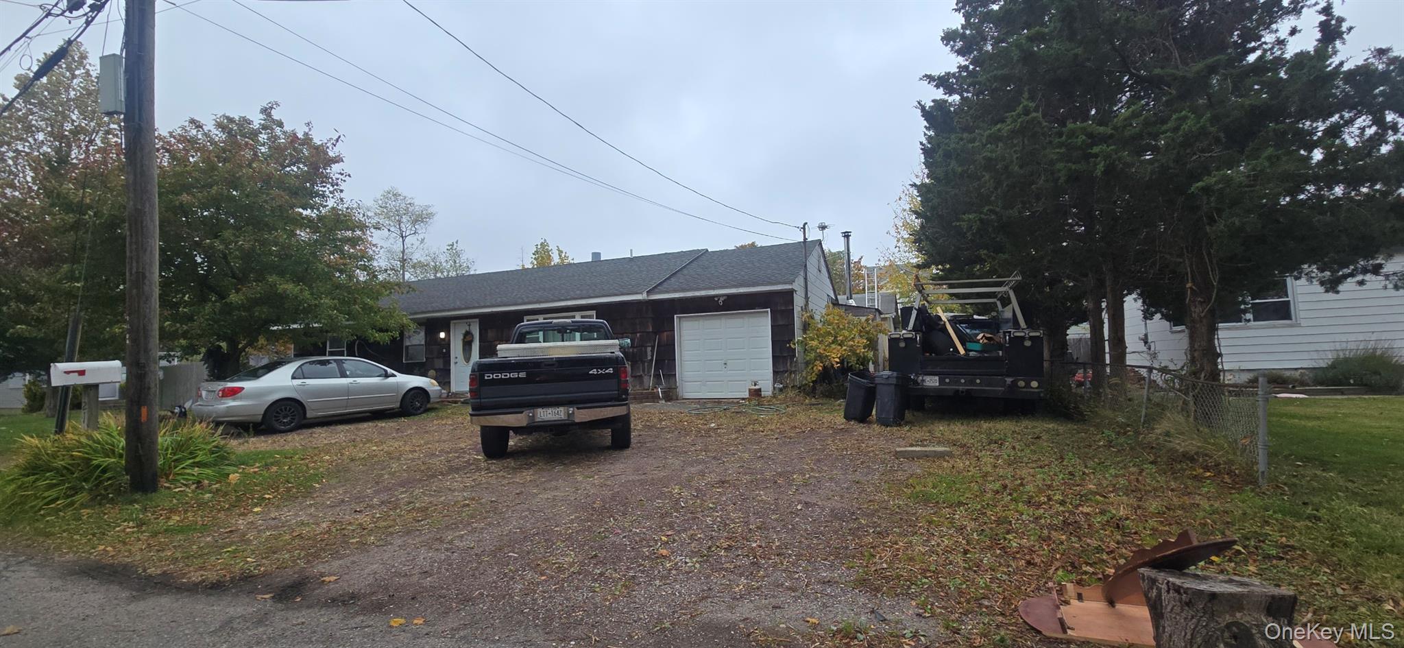 21 Astoria Road, Mastic Beach, NY 11951