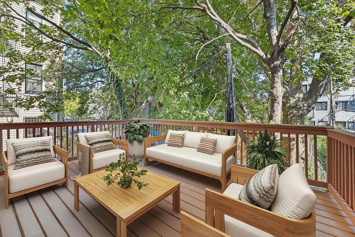 9 KANE Place, Brooklyn, NY 11233