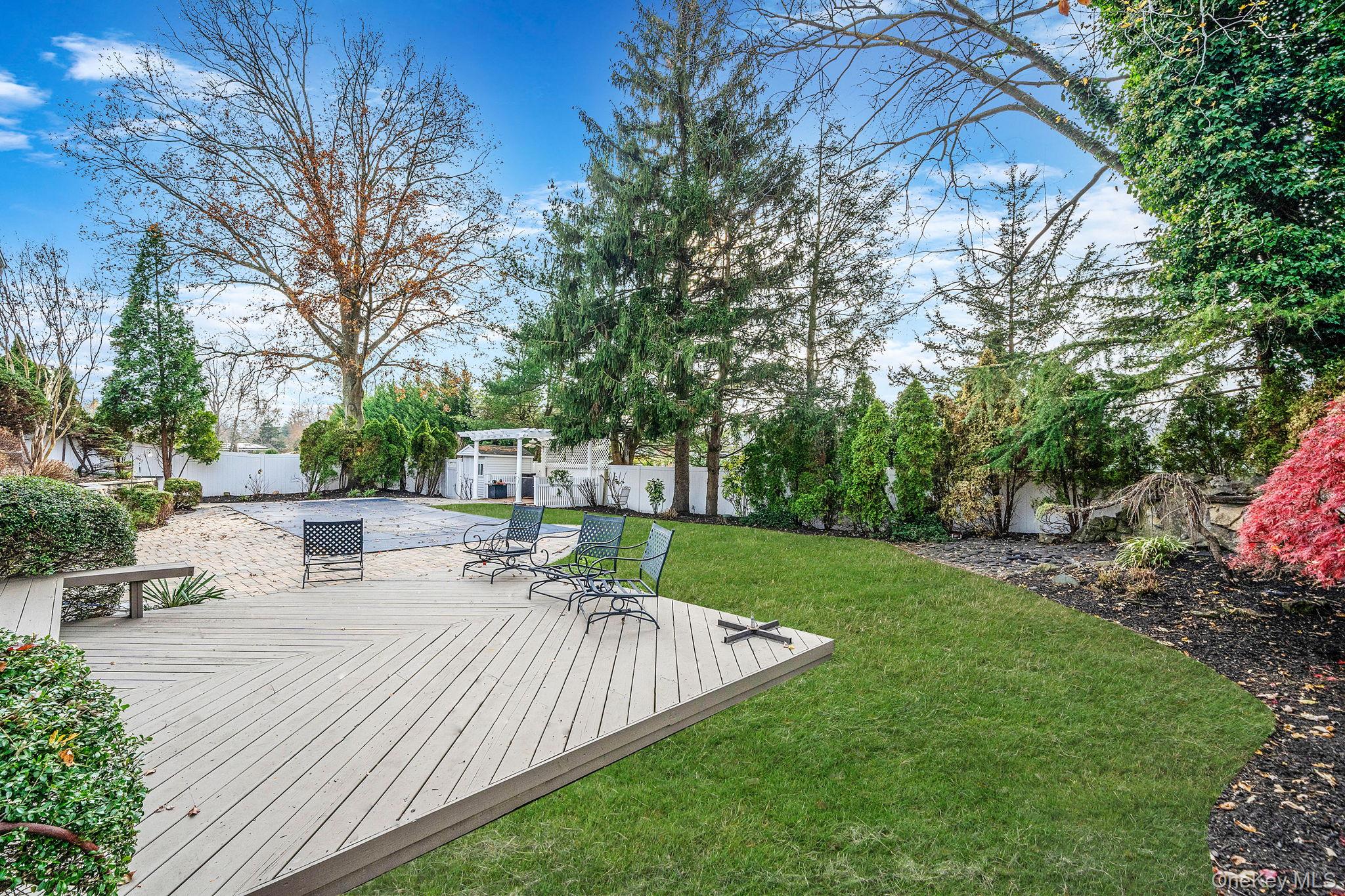 310 Terry Road, Smithtown, NY 11787