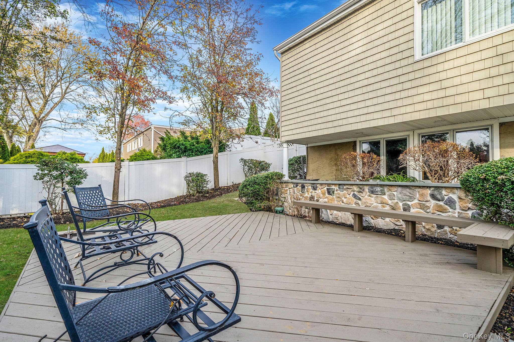 310 Terry Road, Smithtown, NY 11787