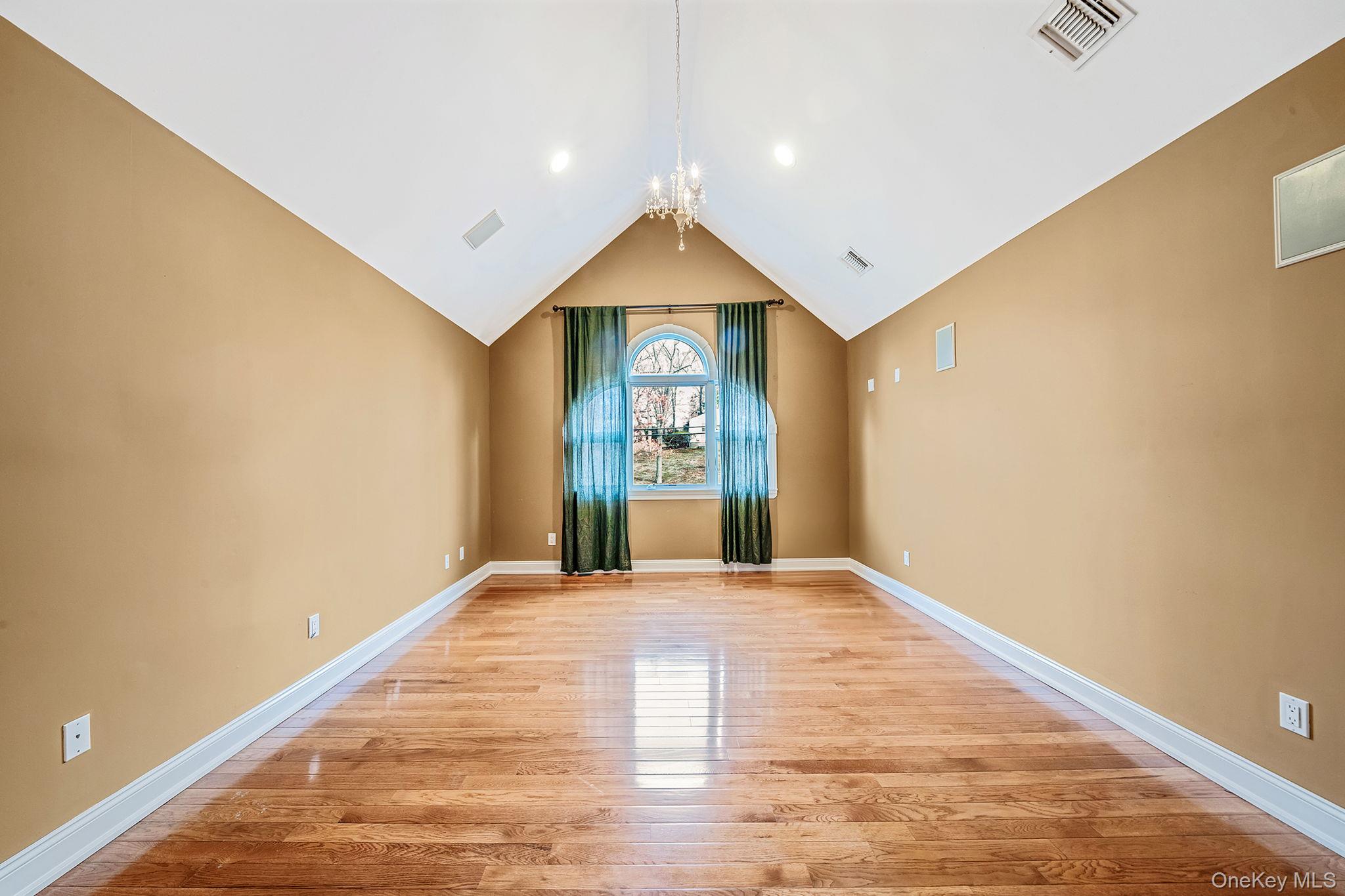 310 Terry Road, Smithtown, NY 11787