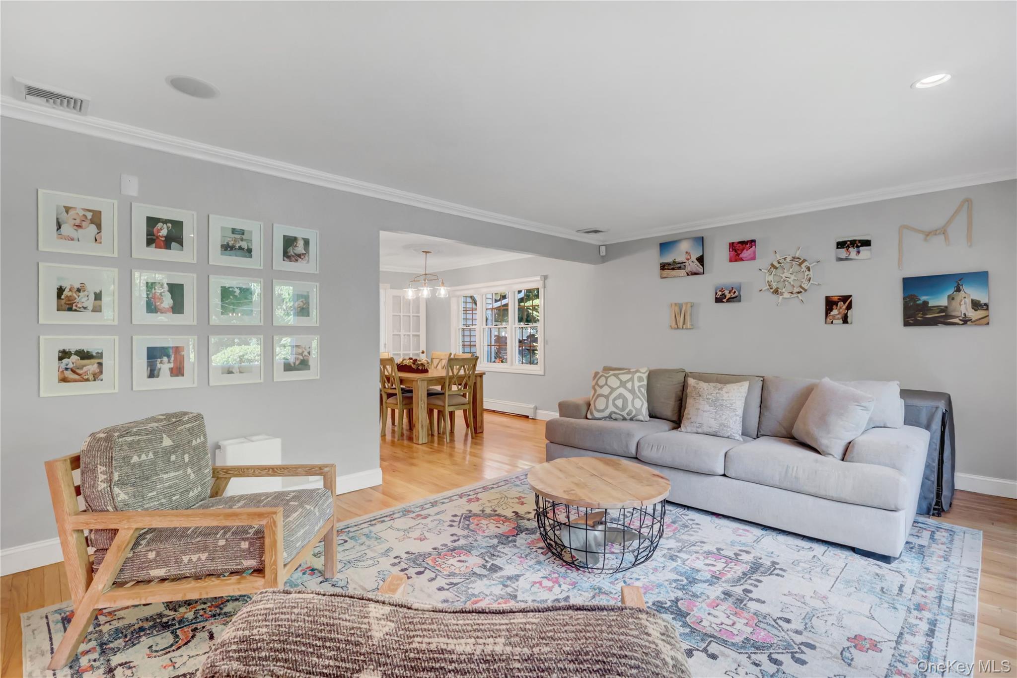 5 Robin Lane, Huntington, NY 11743