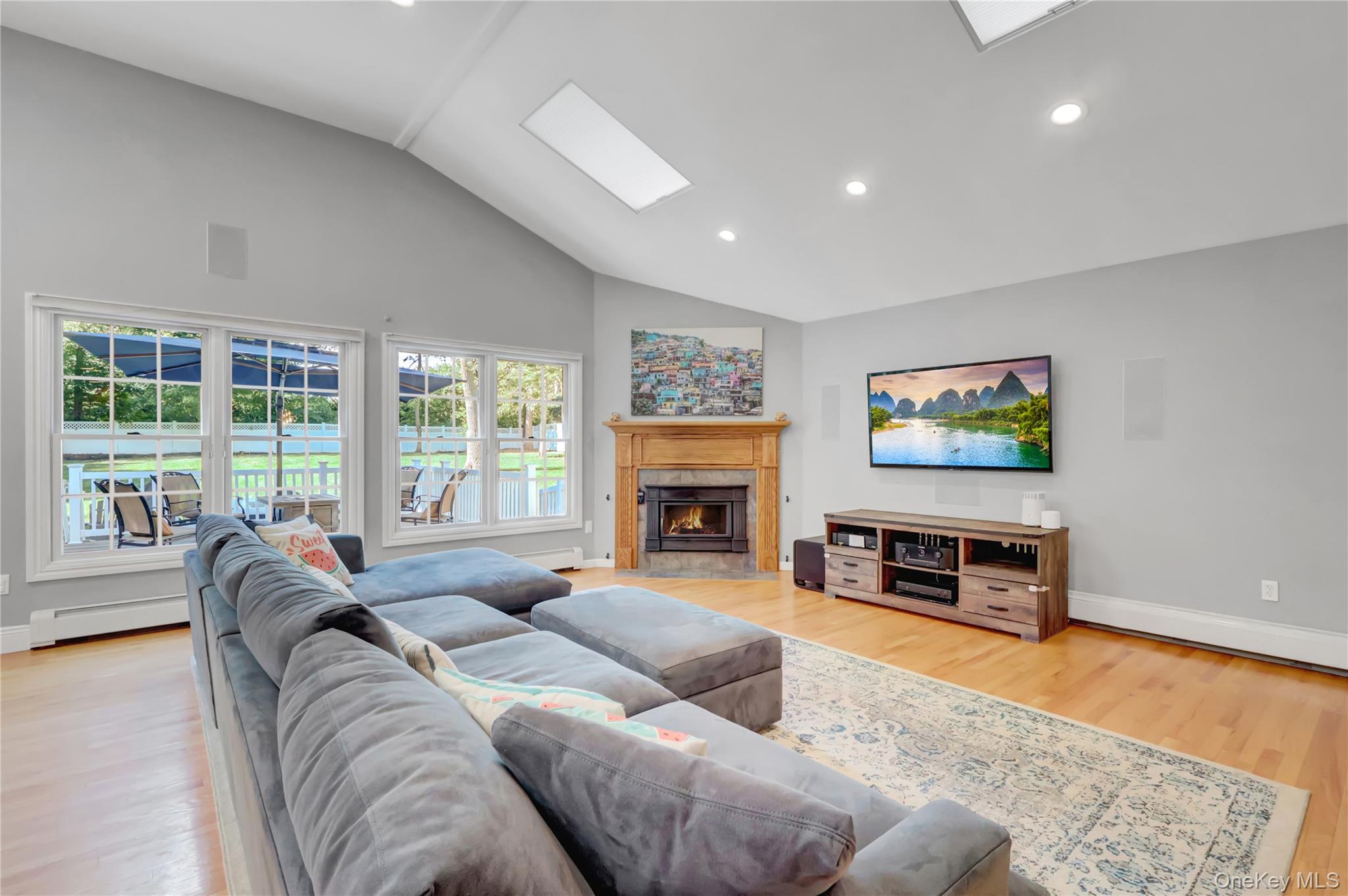 5 Robin Lane, Huntington, NY 11743