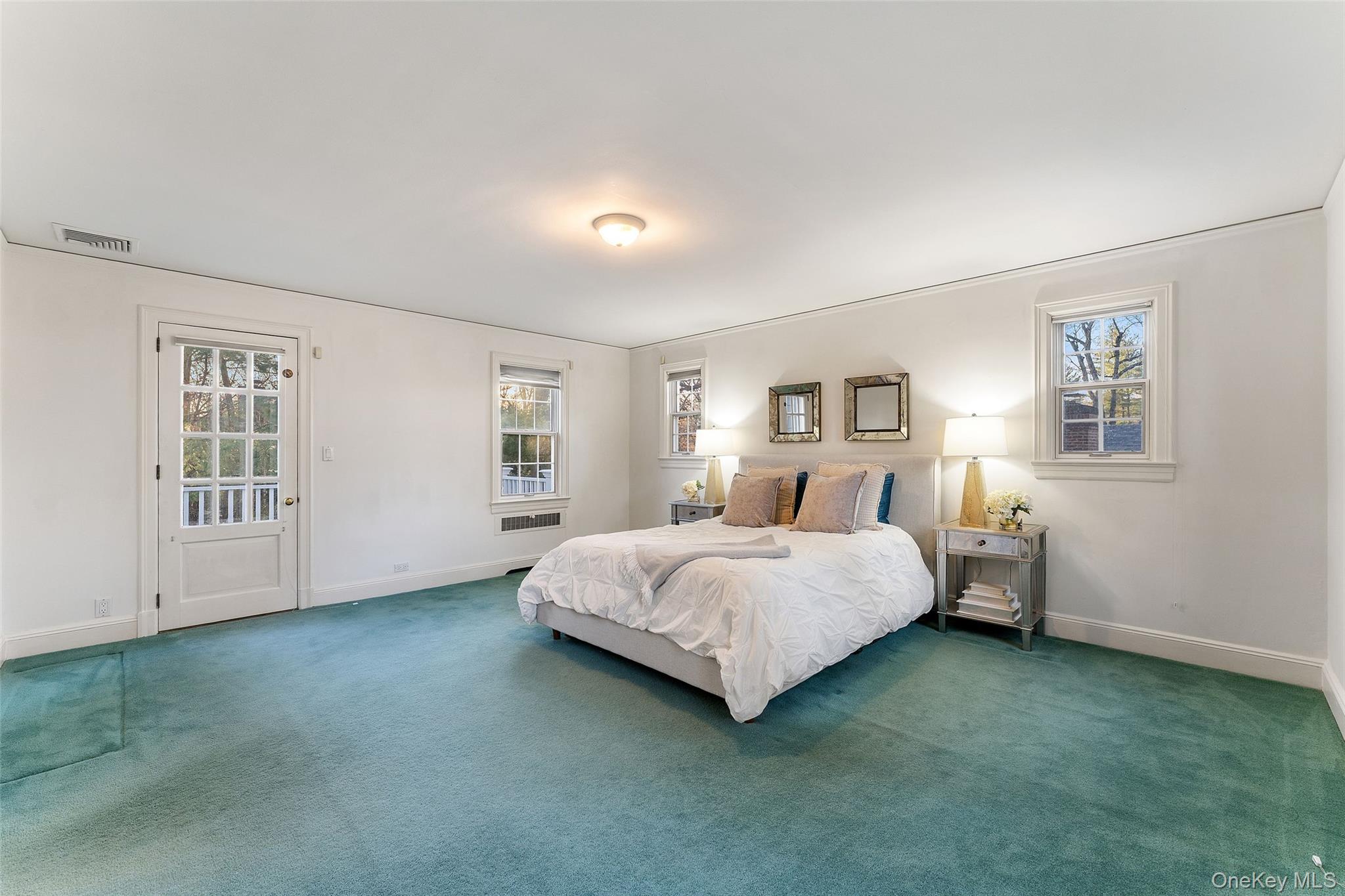 24 Olmsted Road, Scarsdale, NY 10583