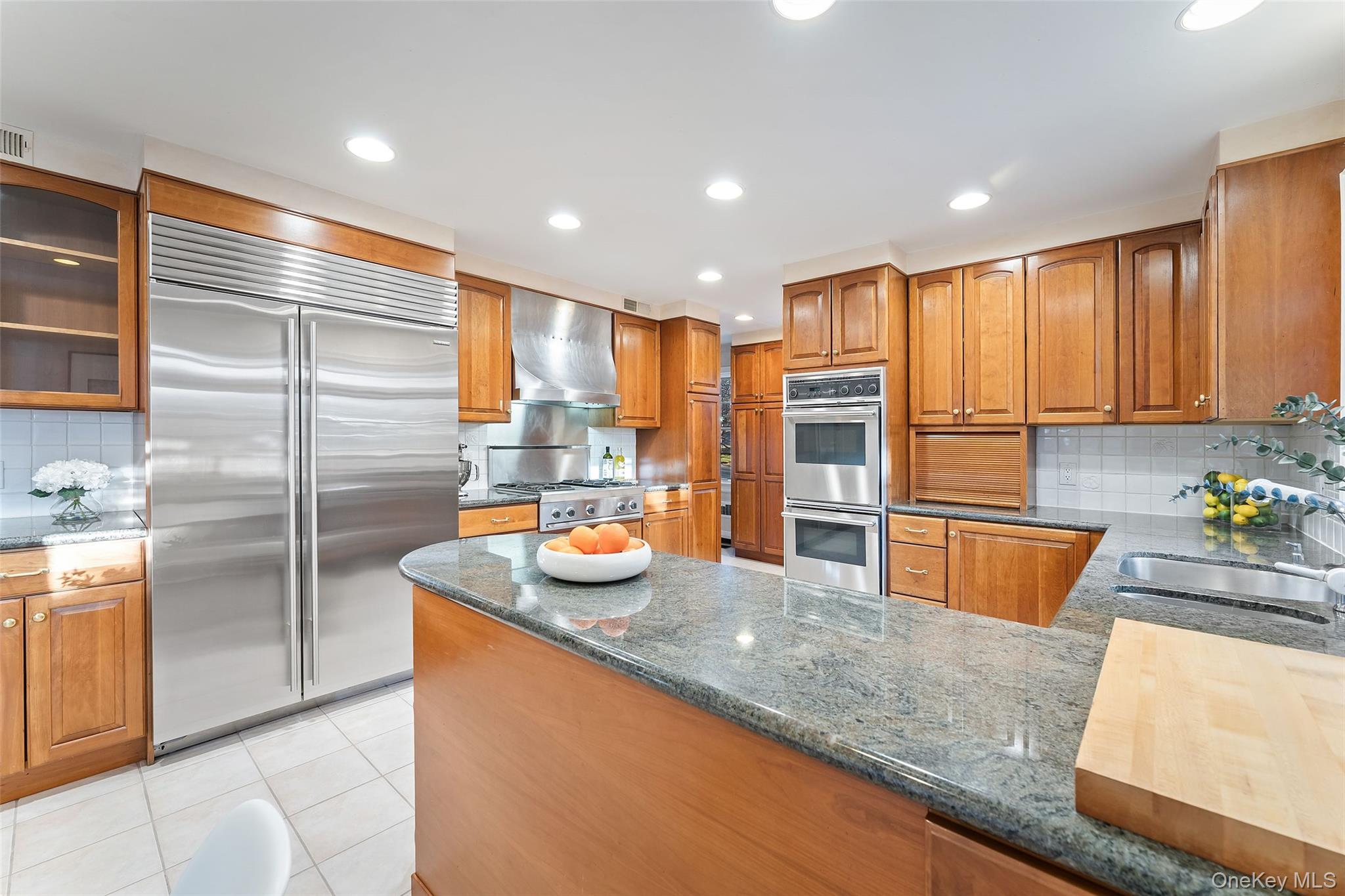 24 Olmsted Road, Scarsdale, NY 10583