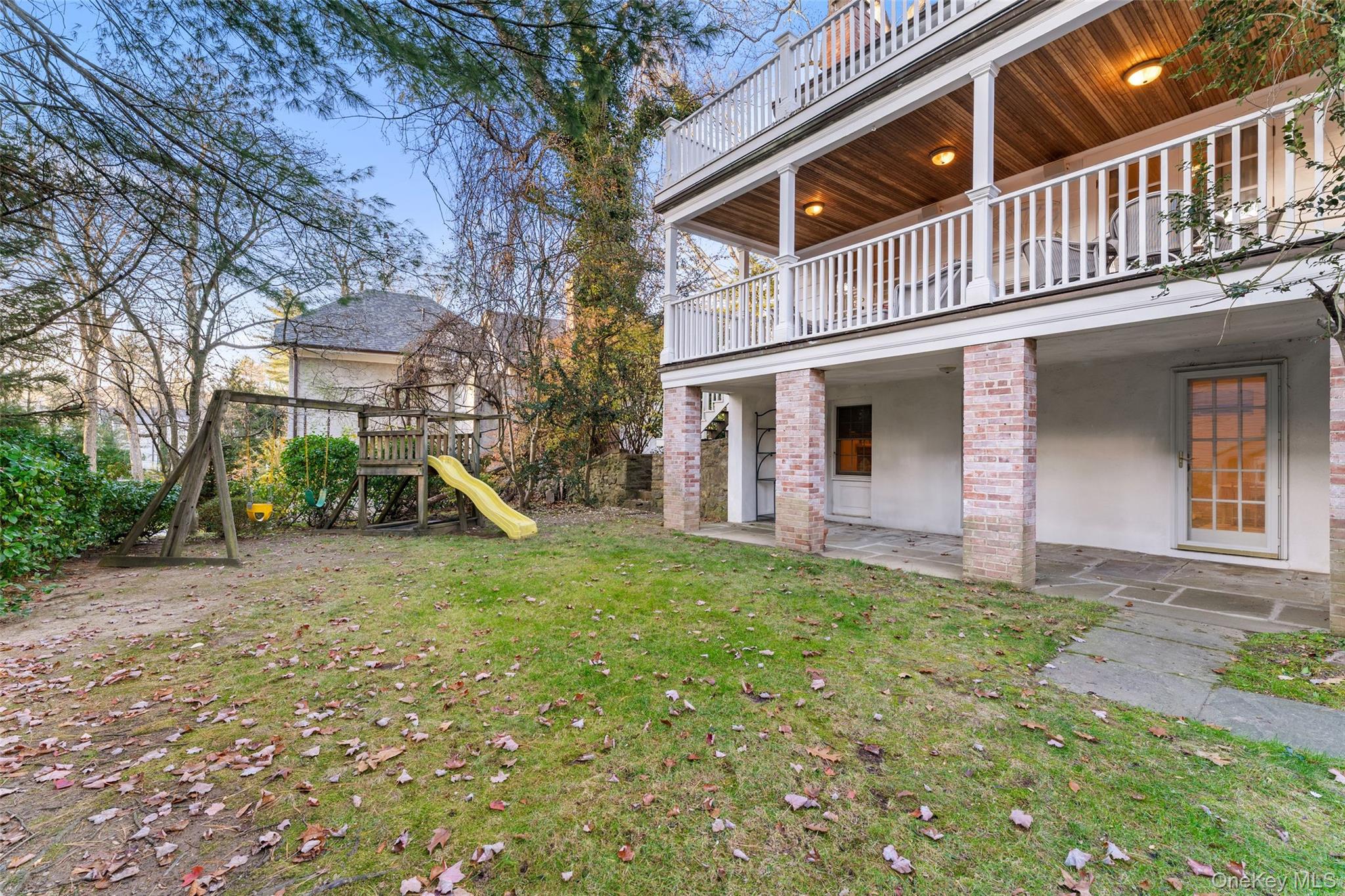 24 Olmsted Road, Scarsdale, NY 10583