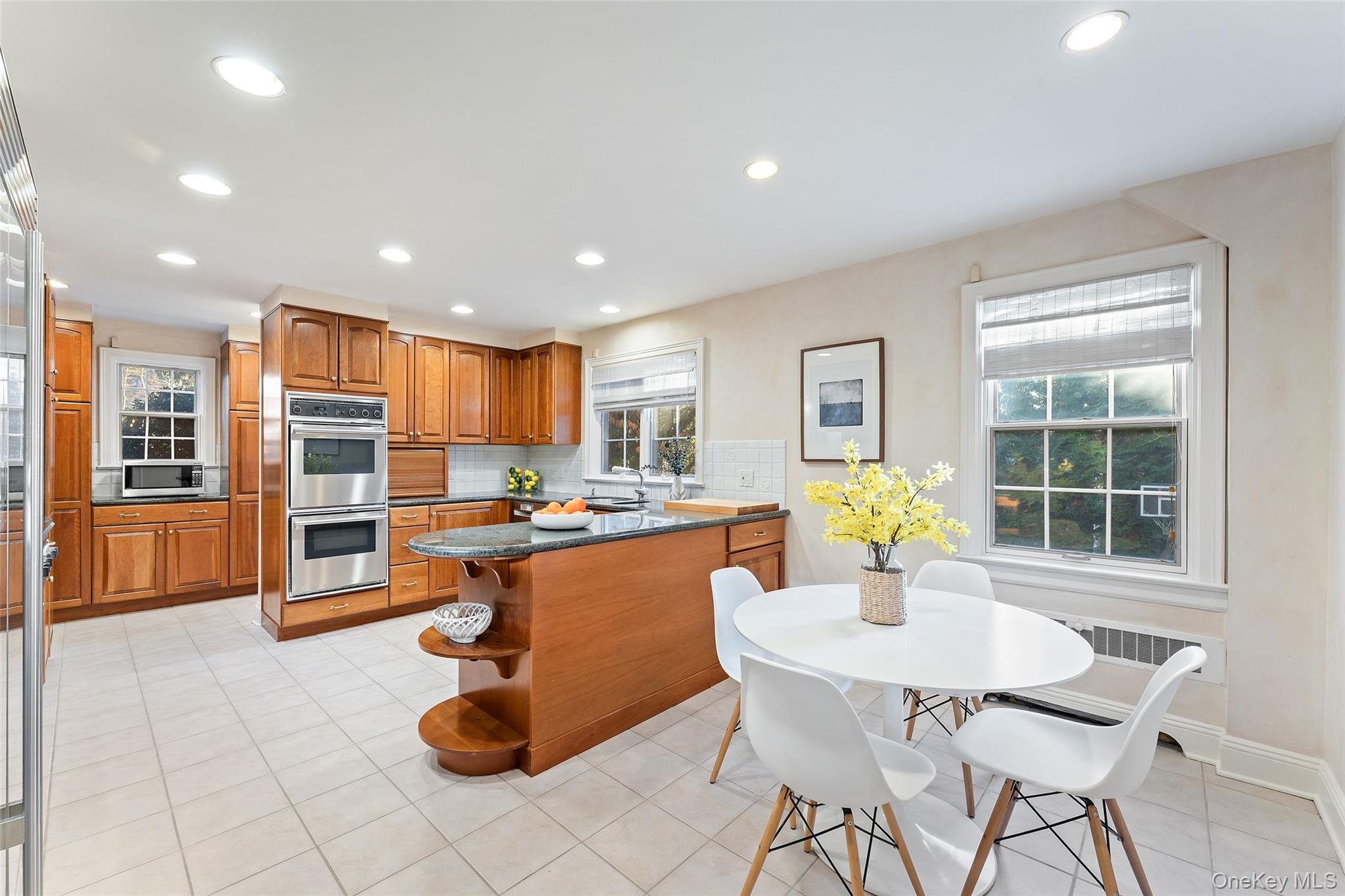 24 Olmsted Road, Scarsdale, NY 10583