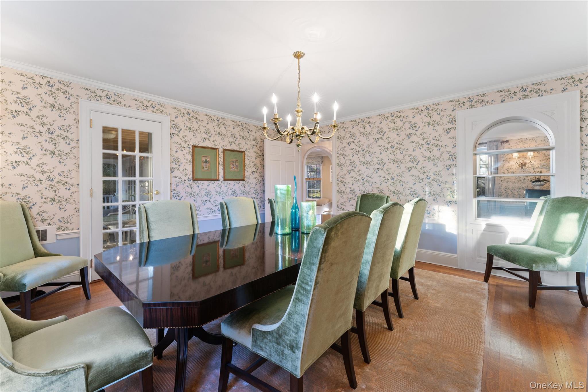 24 Olmsted Road, Scarsdale, NY 10583