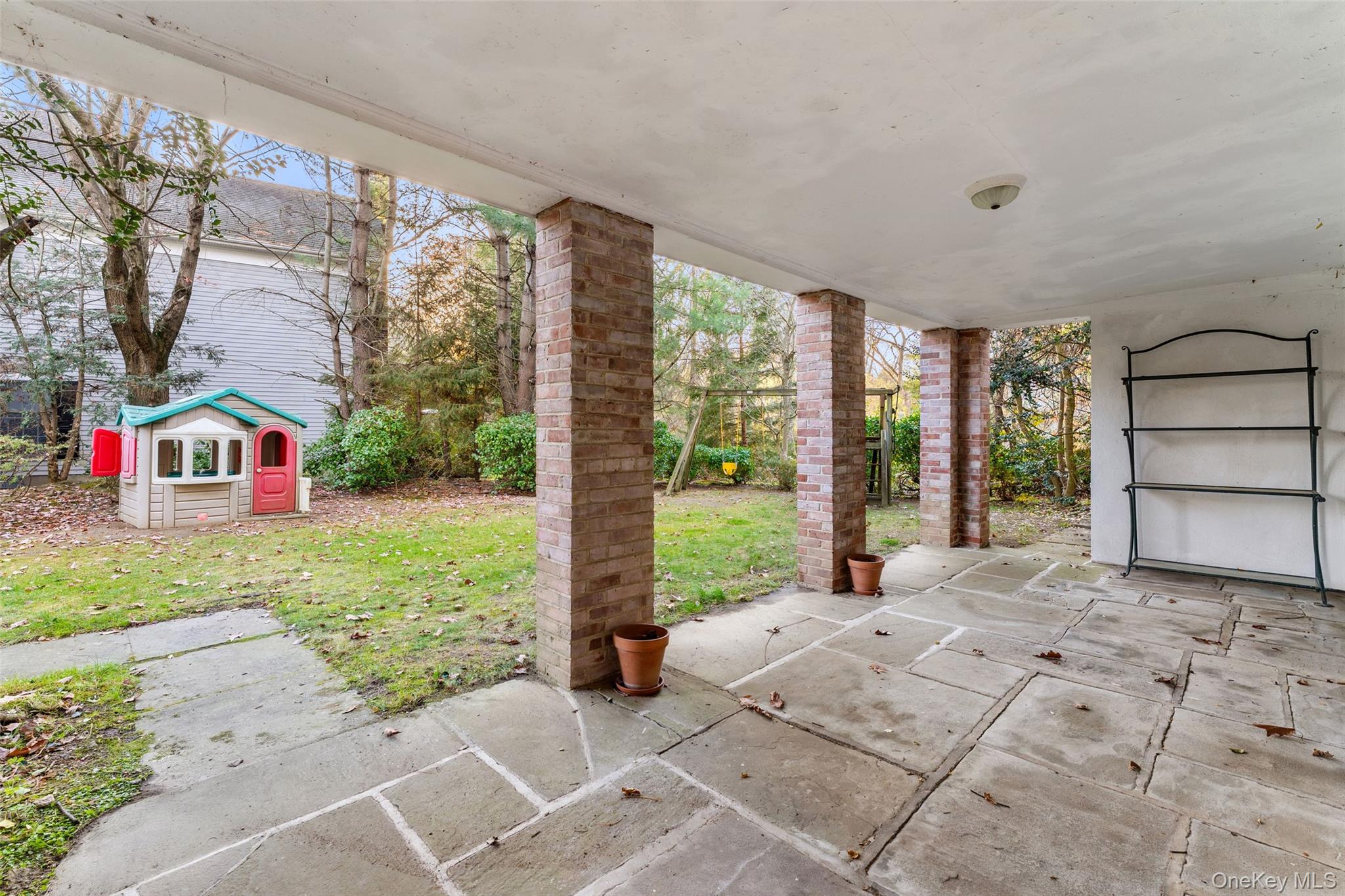 24 Olmsted Road, Scarsdale, NY 10583