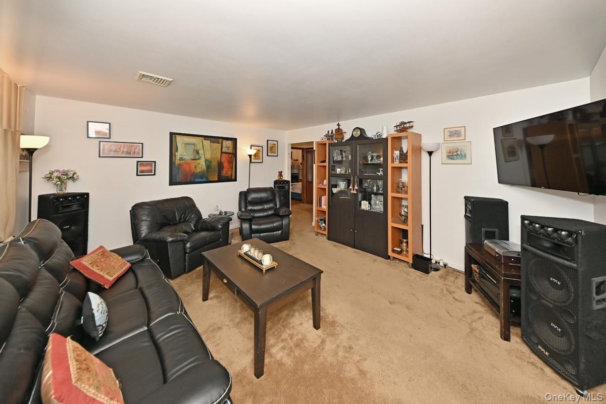 12 Strawberry Lane, Monroe, NY 10950