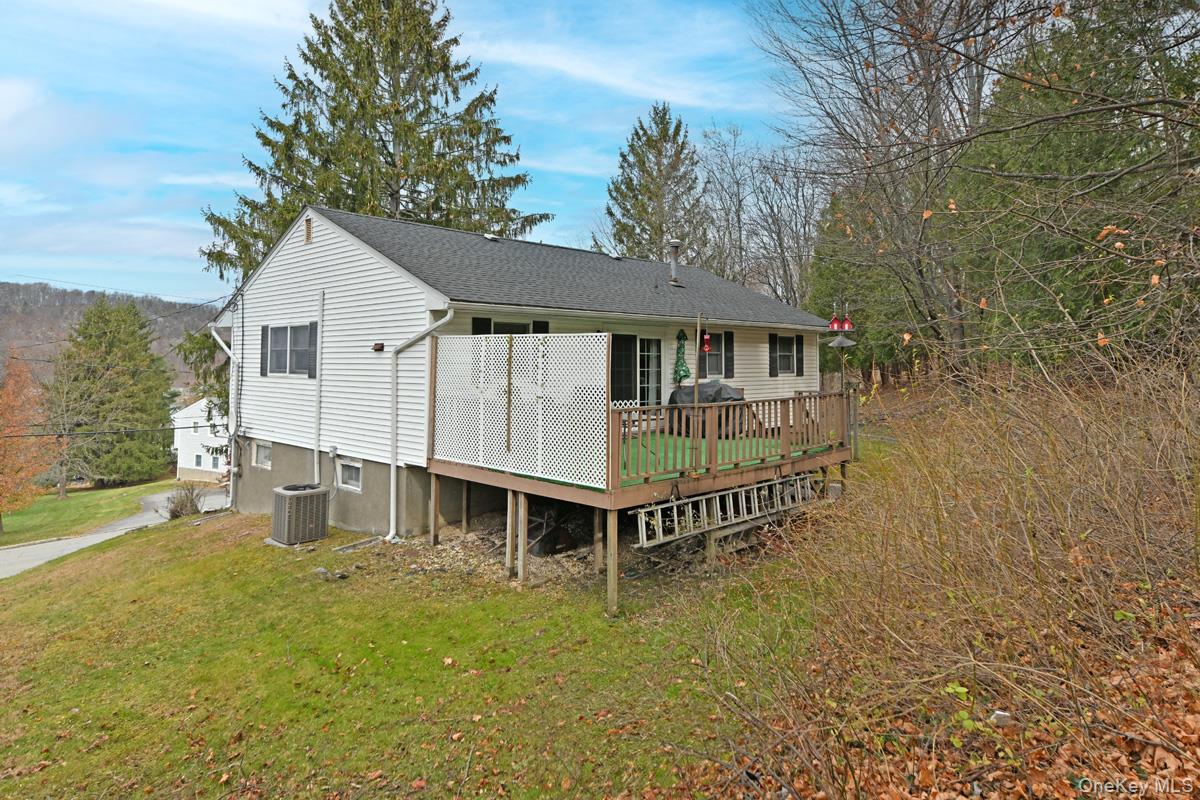 12 Strawberry Lane, Monroe, NY 10950