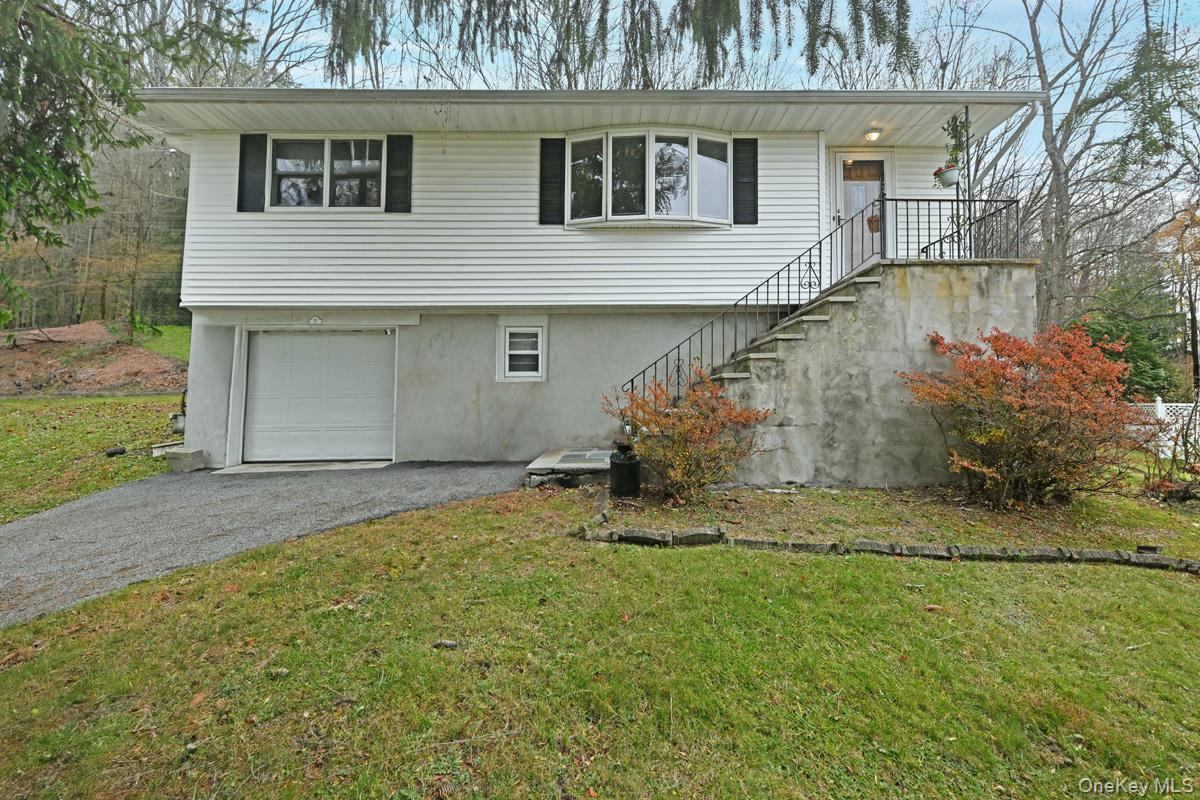 12 Strawberry Lane, Monroe, NY 10950