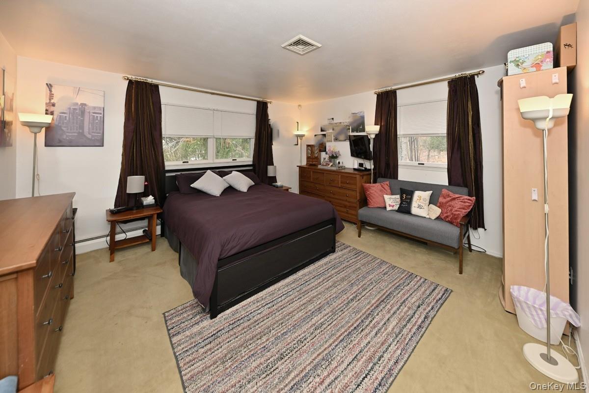 12 Strawberry Lane, Monroe, NY 10950