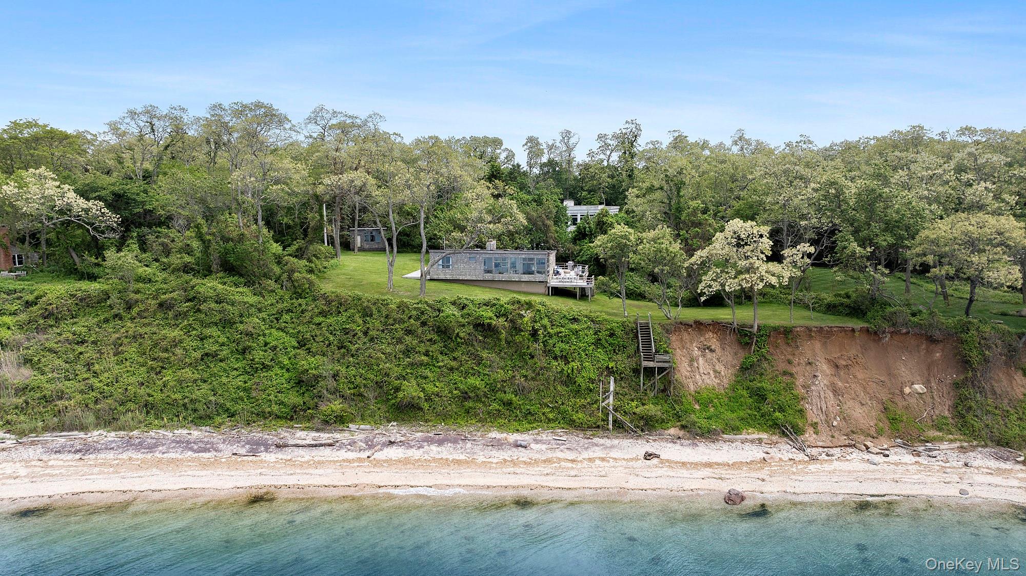 31059 County Road 48, Peconic, NY 11958