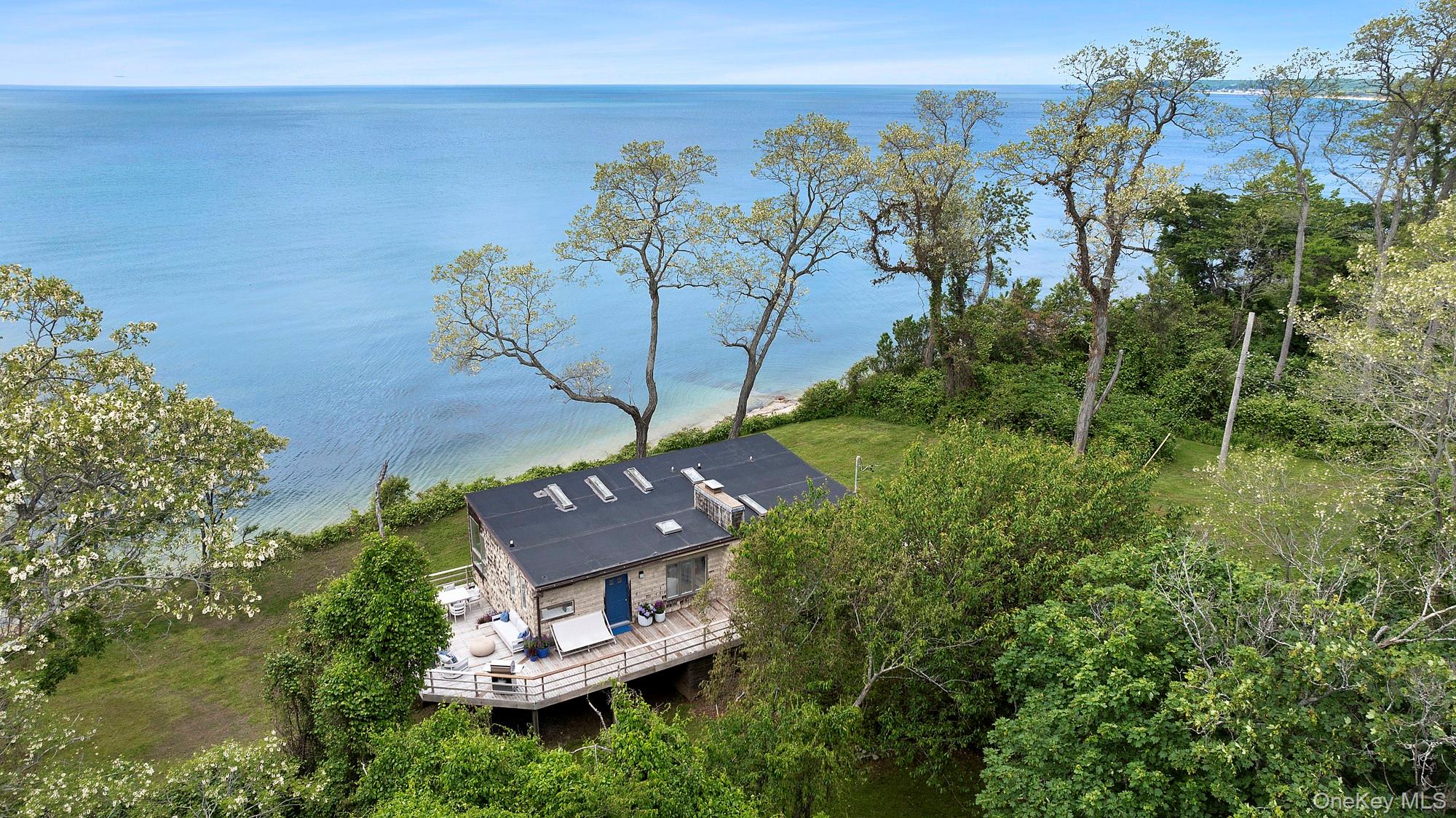 31059 County Road 48, Peconic, NY 11958