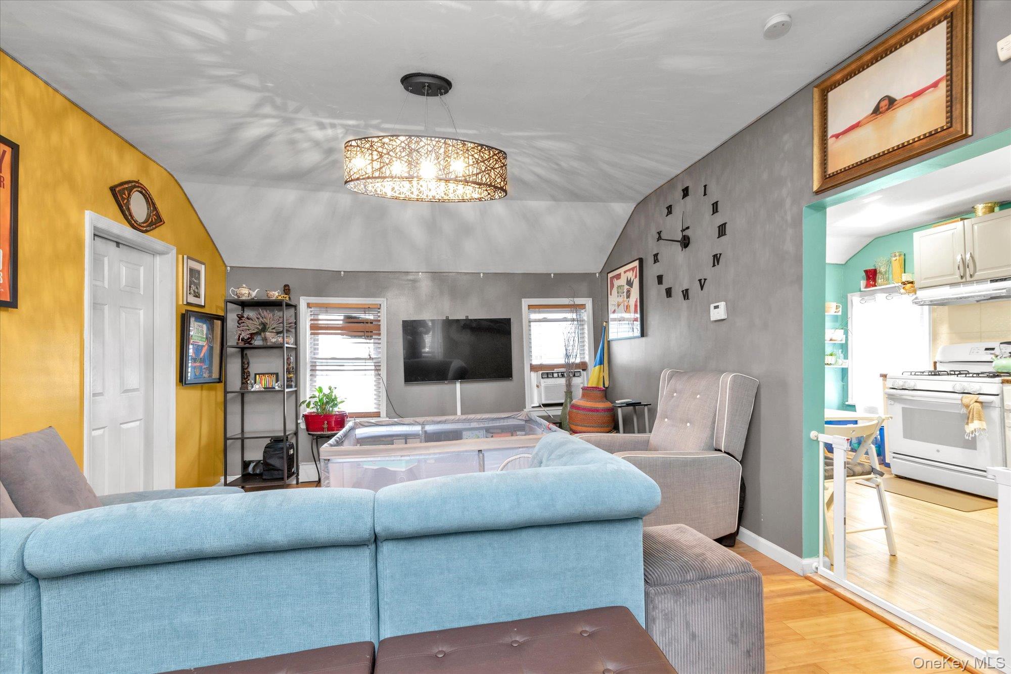 21812 141st Road, Laurelton, NY 11413