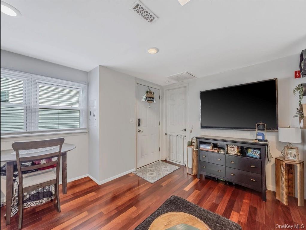 450 S Fulton Avenue, Lindenhurst, NY 11757