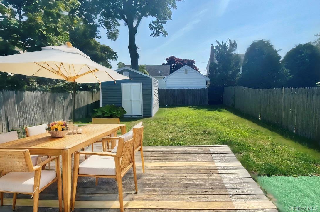 450 S Fulton Avenue, Lindenhurst, NY 11757