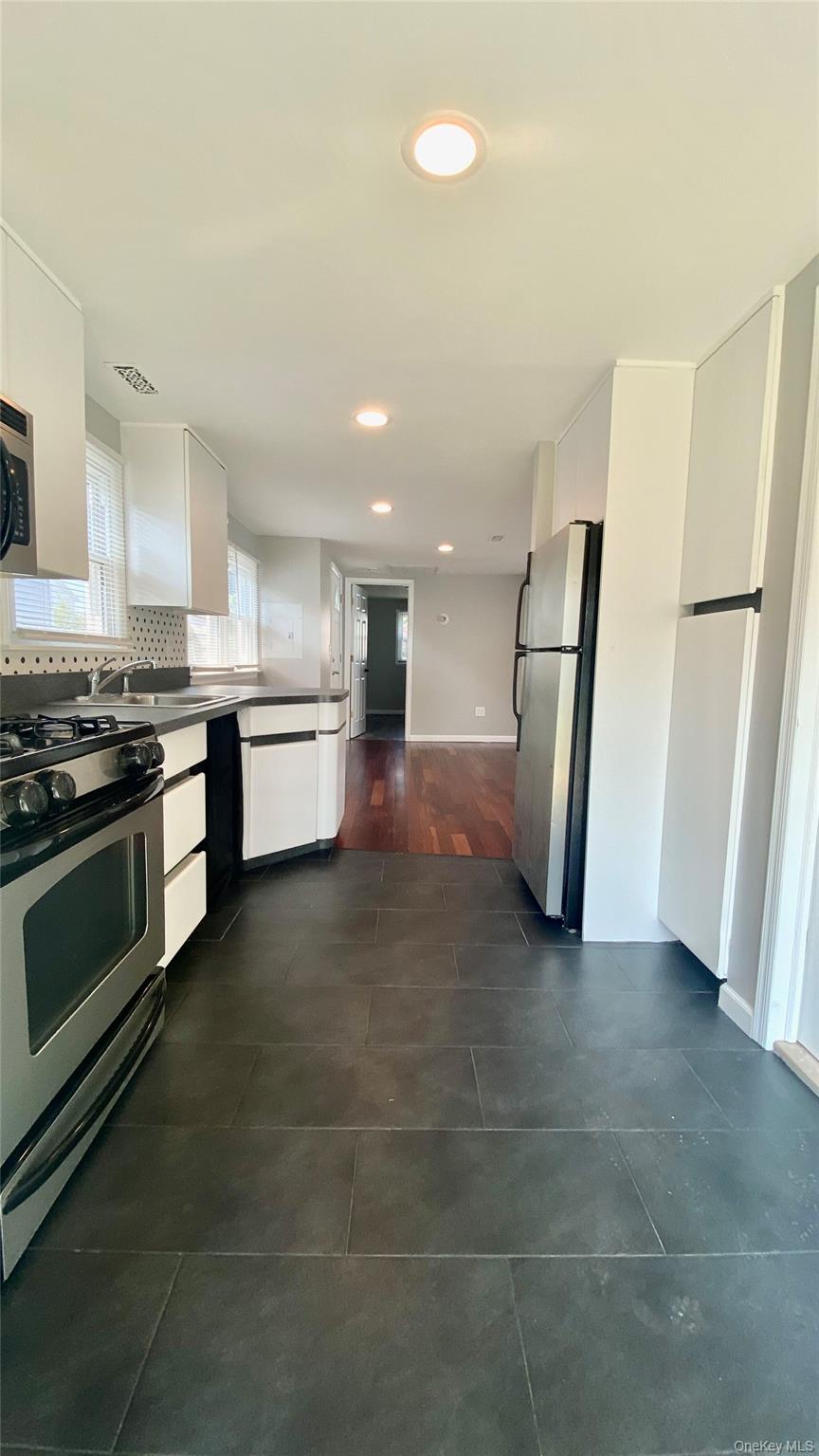 450 S Fulton Avenue, Lindenhurst, NY 11757