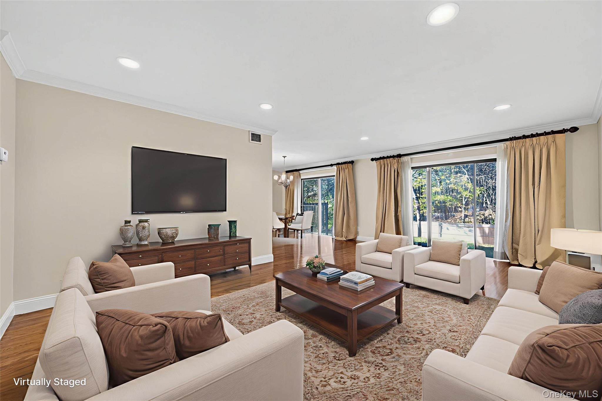 7 Meadowood Drive, Jericho, NY 11753