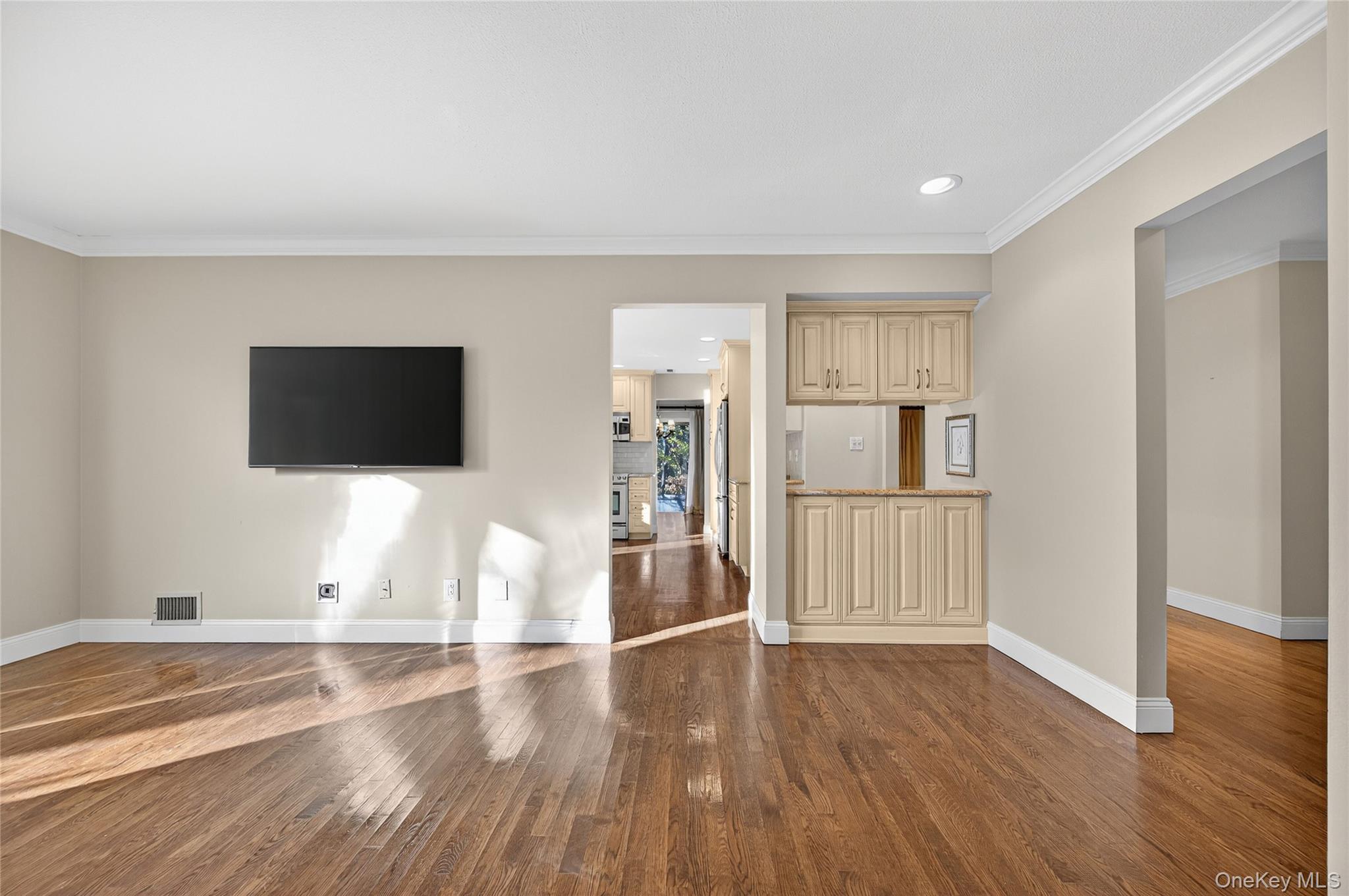 7 Meadowood Drive, Jericho, NY 11753