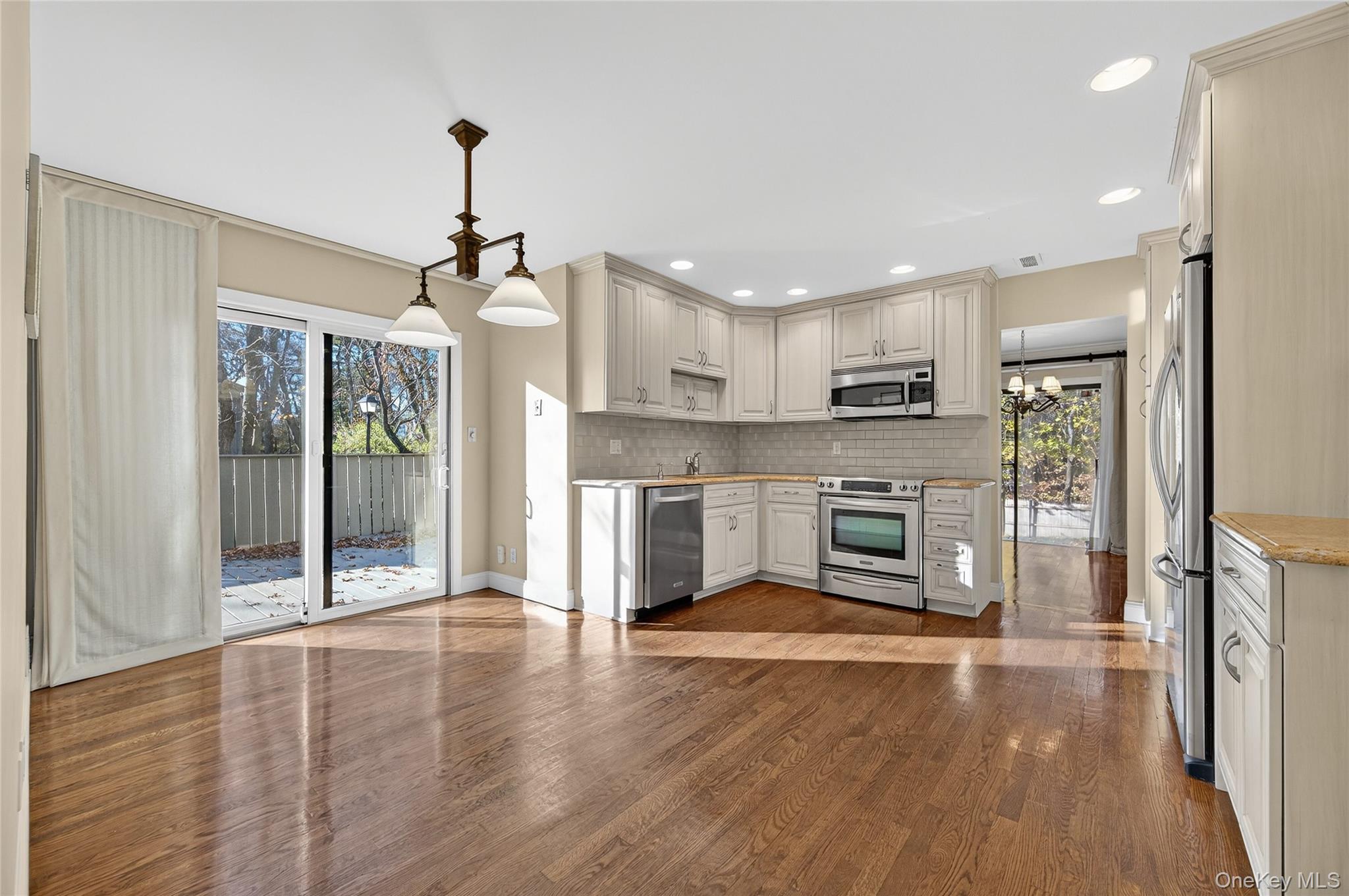 7 Meadowood Drive, Jericho, NY 11753