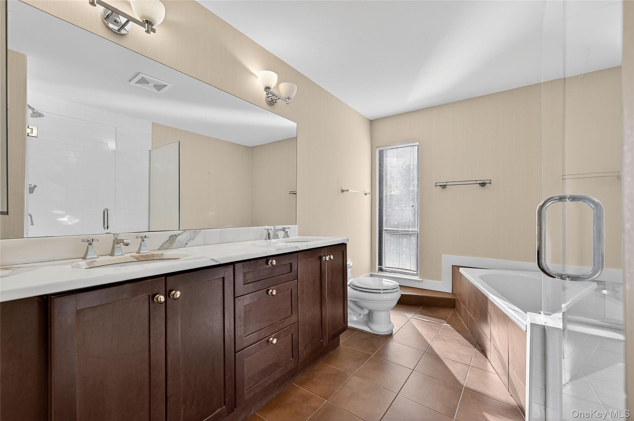 7 Meadowood Drive, Jericho, NY 11753