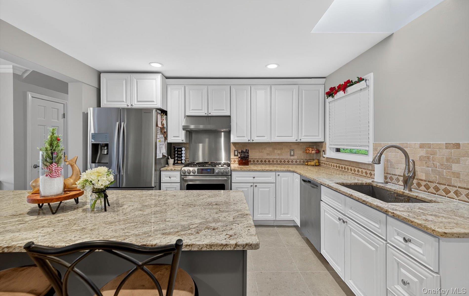 54 W 2nd Street, Freeport, NY 11520