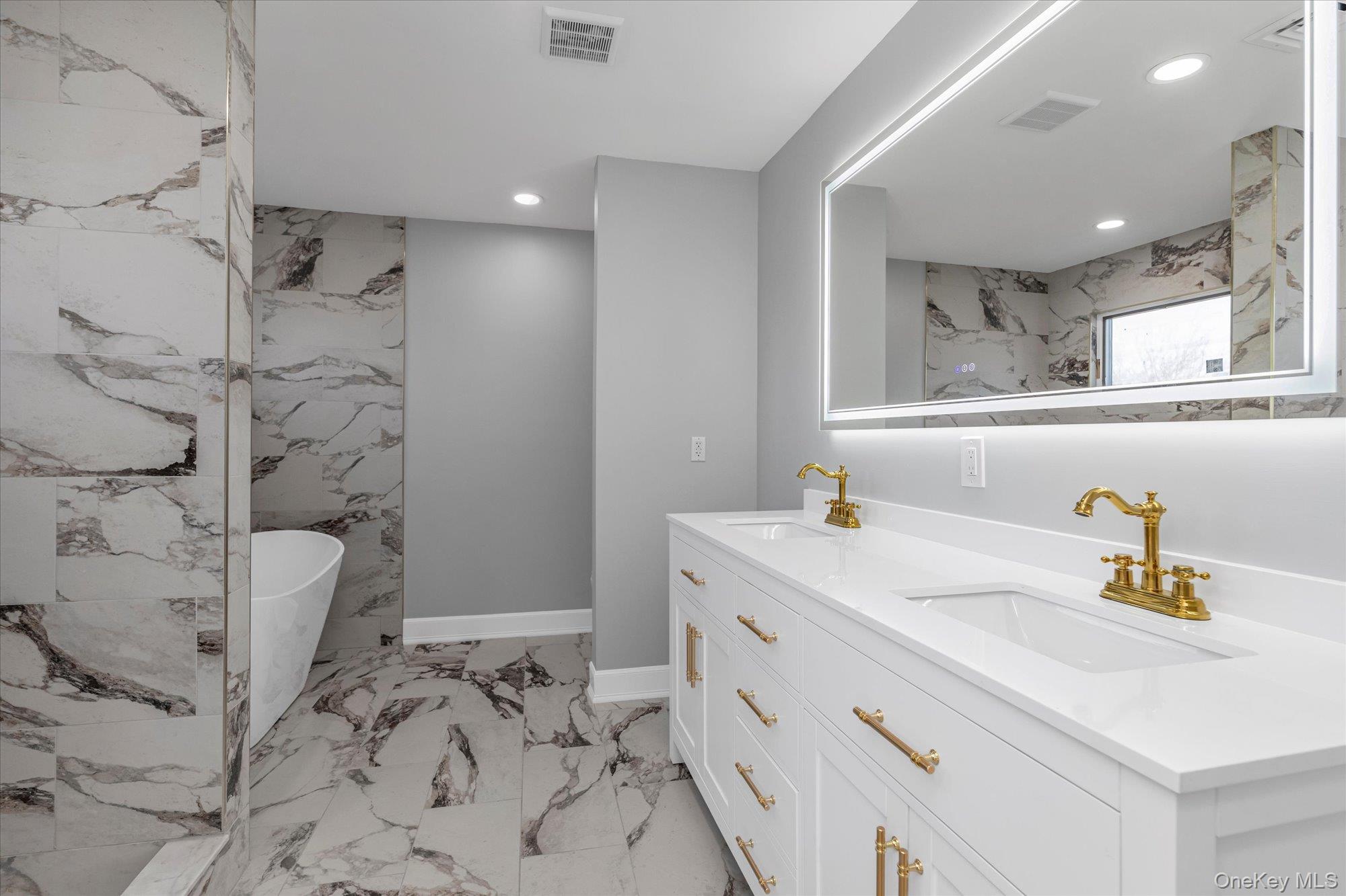 33 Prentice Road, Levittown, NY 11756