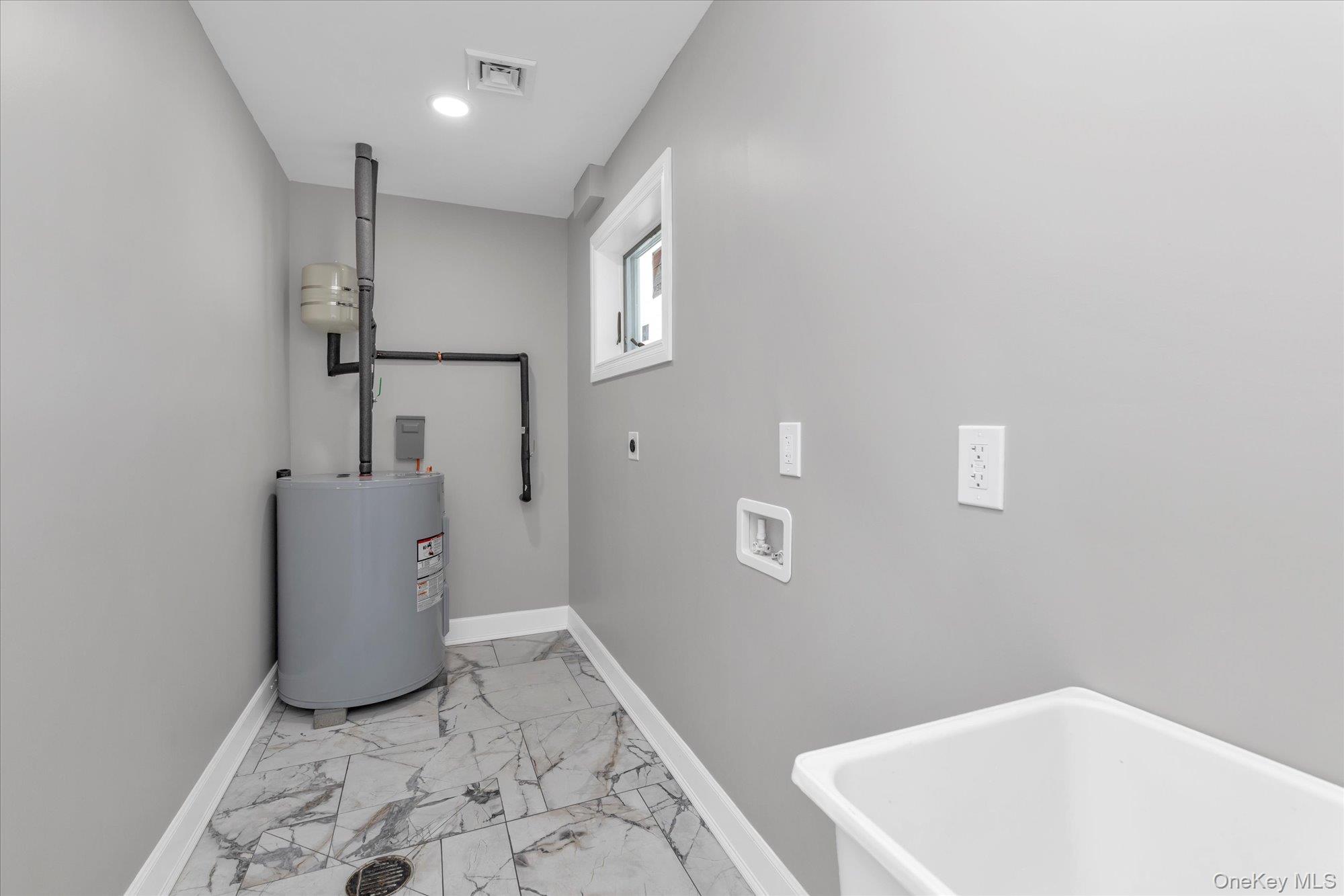 33 Prentice Road, Levittown, NY 11756