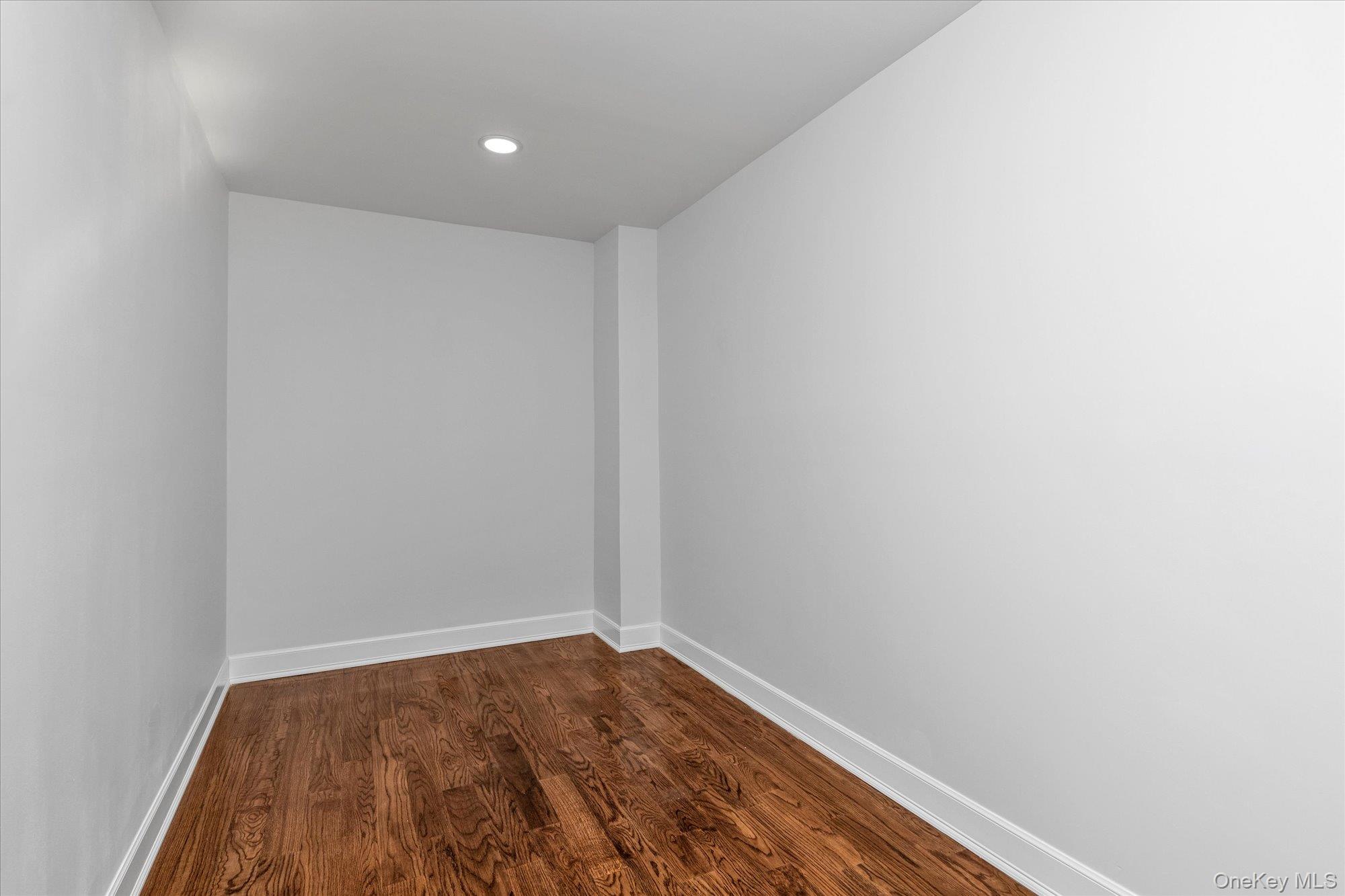 33 Prentice Road, Levittown, NY 11756