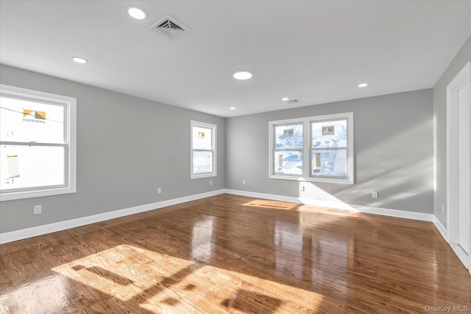 33 Prentice Road, Levittown, NY 11756