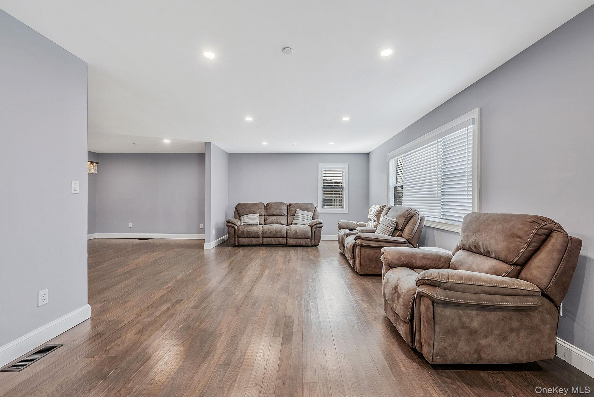 449 Nassau Avenue, Freeport, NY 11520