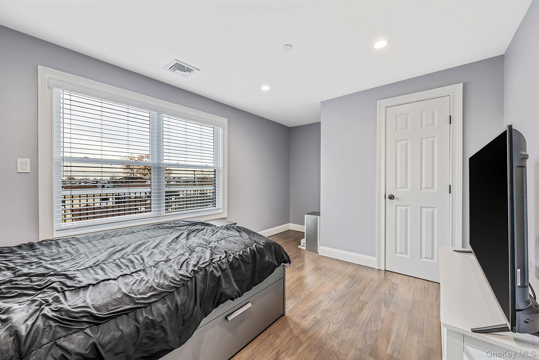 449 Nassau Avenue, Freeport, NY 11520