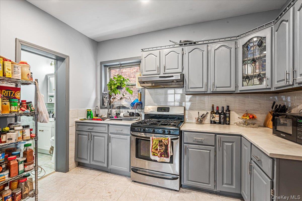 938 Troy Avenue, Brooklyn, NY 11203