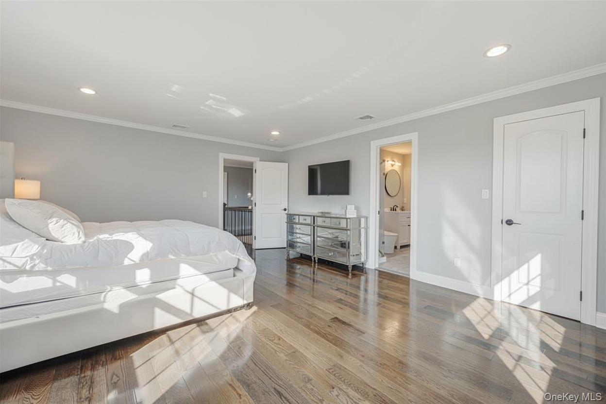 336 Grand Central Avenue, Amityville, NY 11701