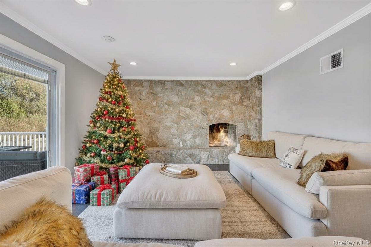 336 Grand Central Avenue, Amityville, NY 11701