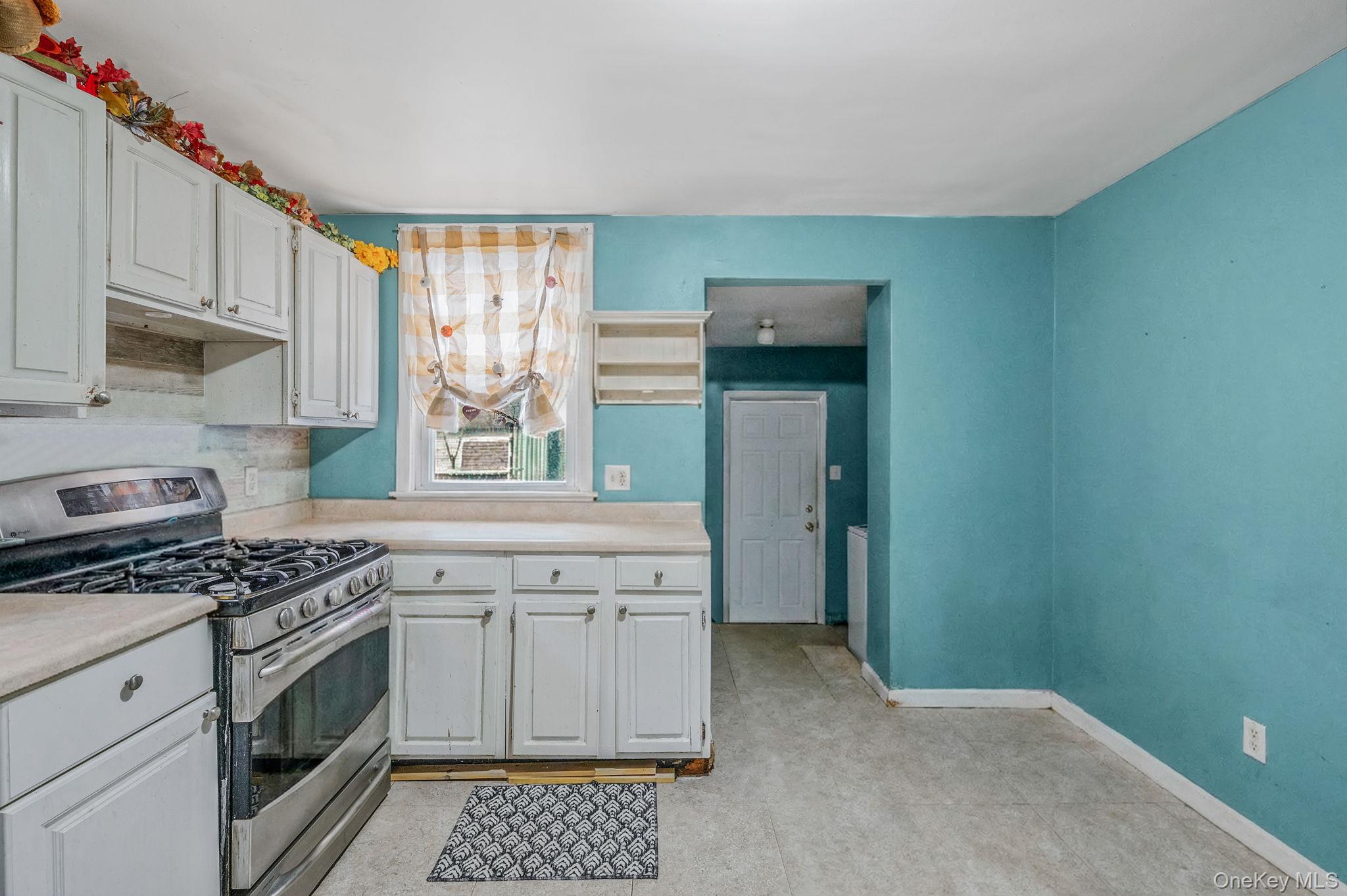 21 S Summit Avenue, Patchogue, NY 11772