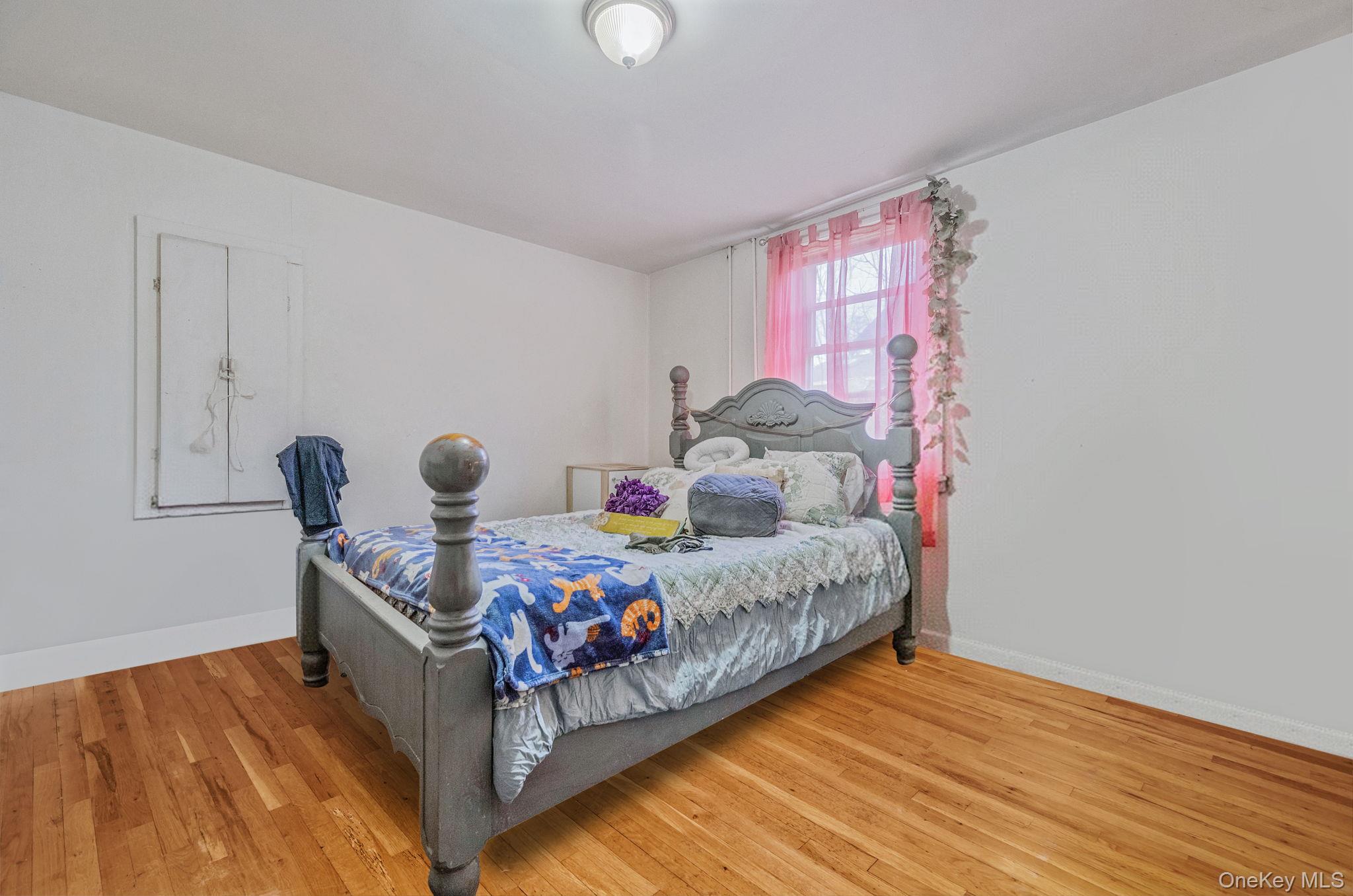 21 S Summit Avenue, Patchogue, NY 11772