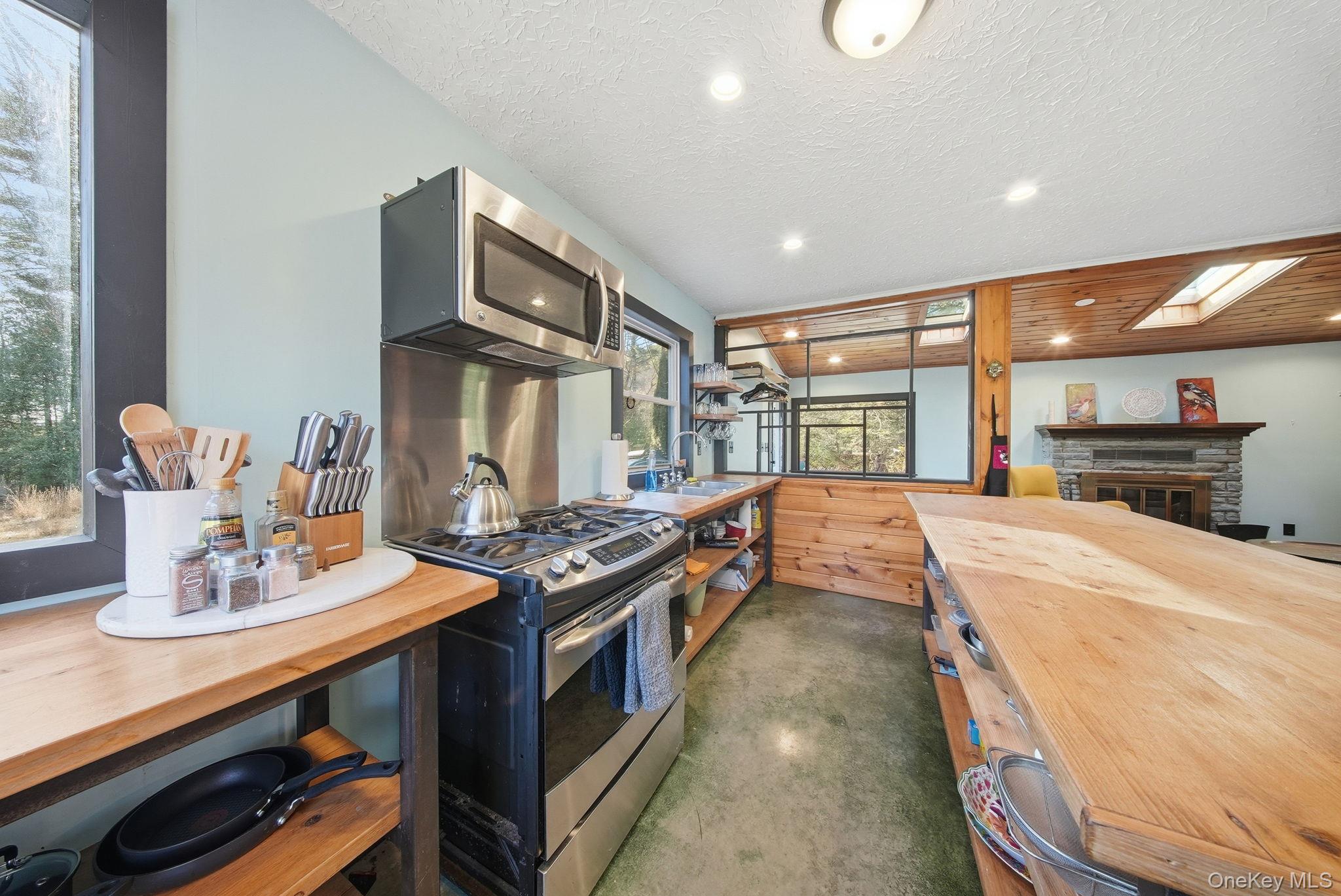 136 Yulan Barryville Road, Barryville, NY 12719