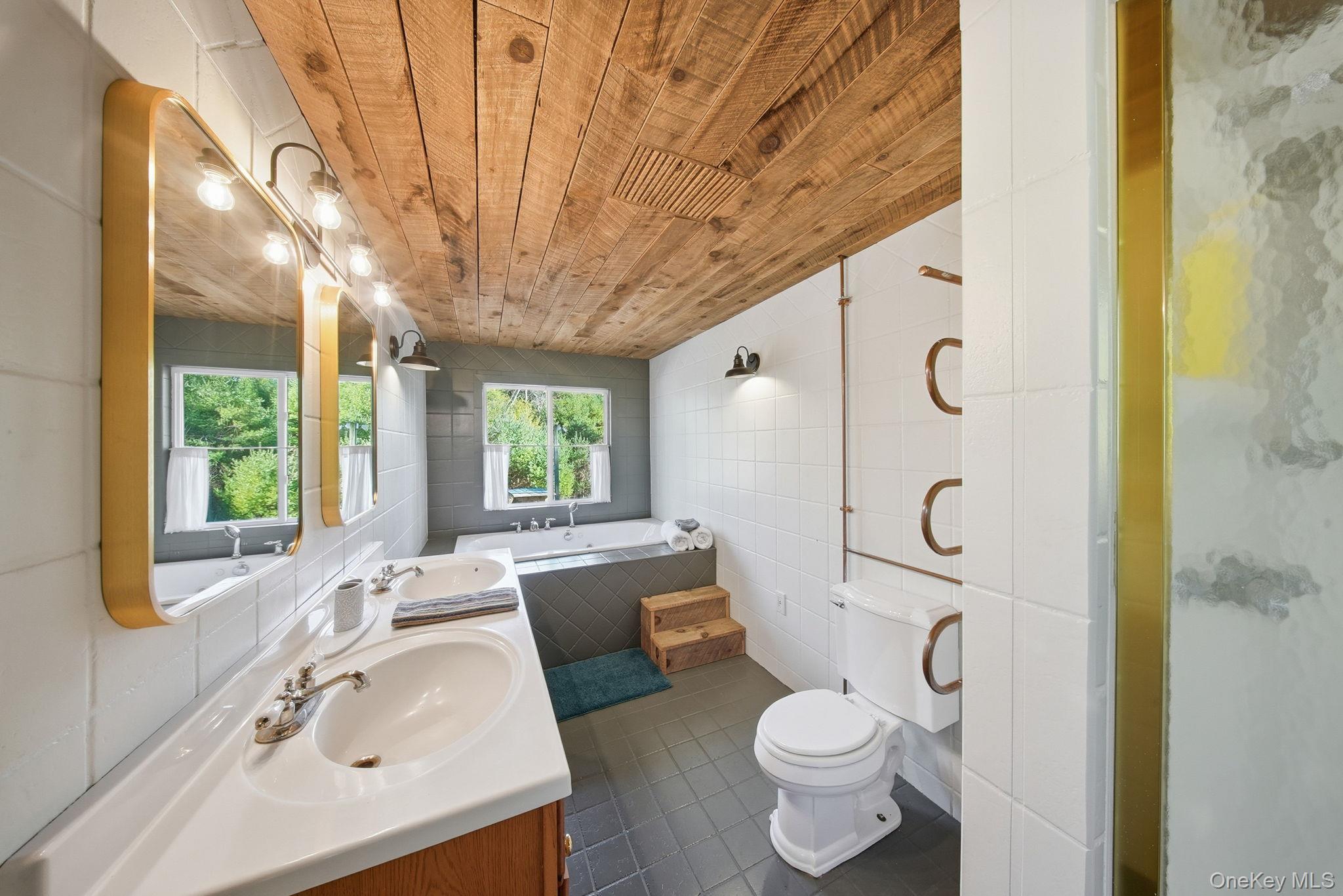 136 Yulan Barryville Road, Barryville, NY 12719