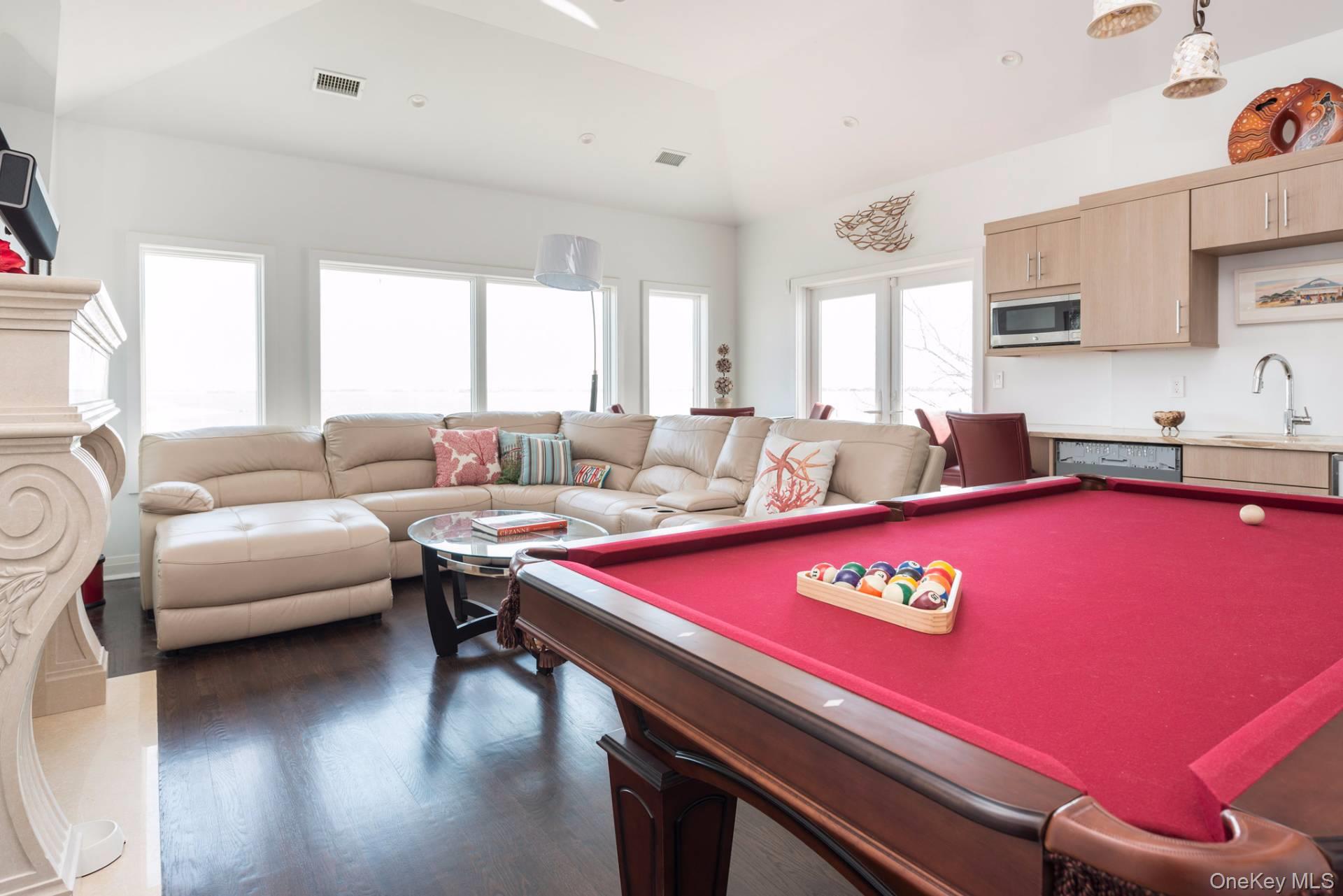 22 Stokes Road, Remsenburg, NY 11960