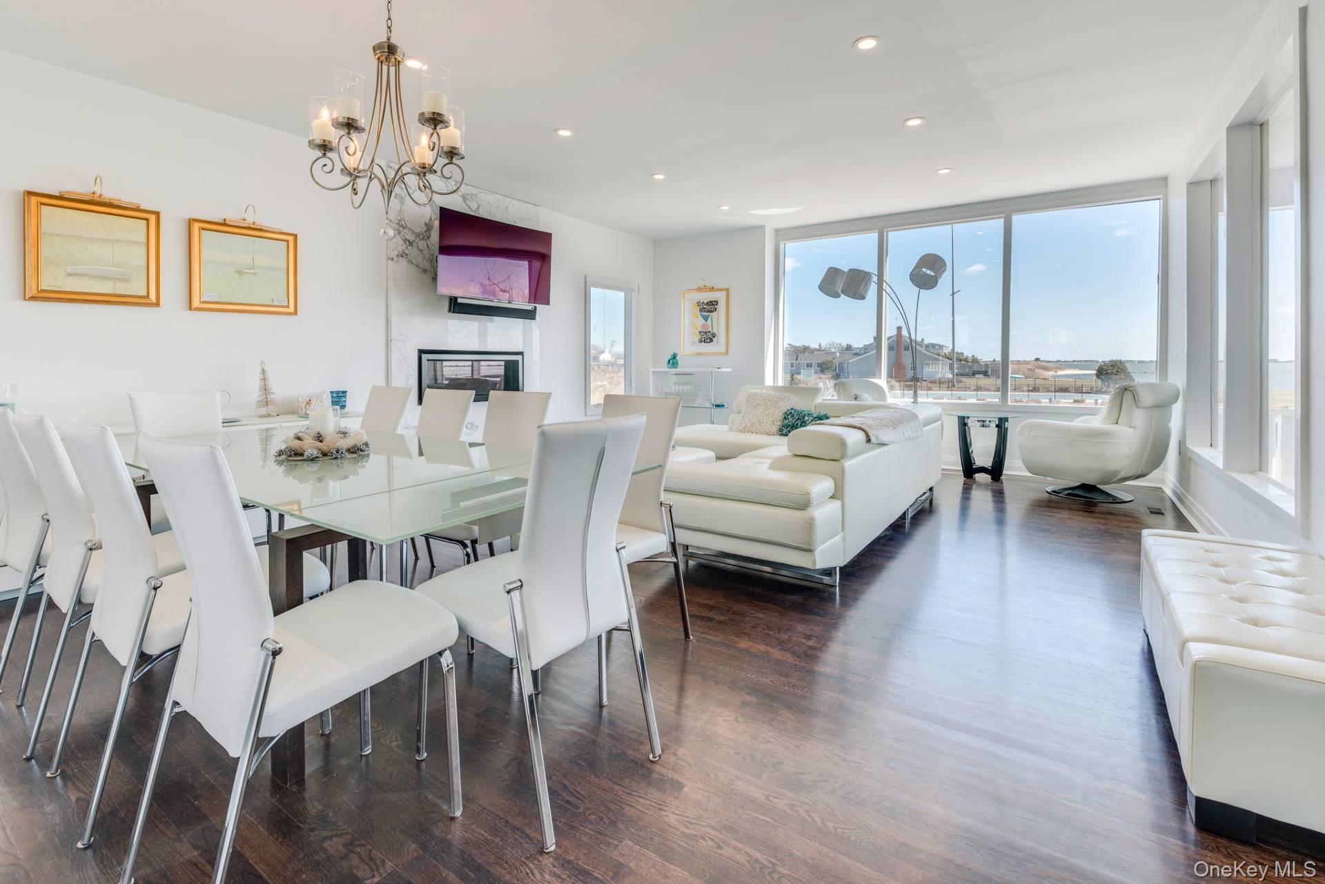 22 Stokes Road, Remsenburg, NY 11960