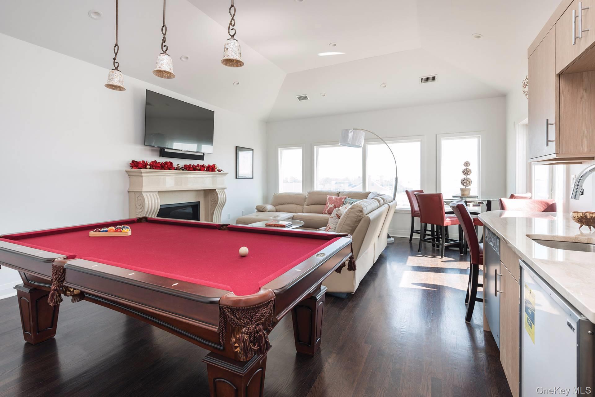 22 Stokes Road, Remsenburg, NY 11960