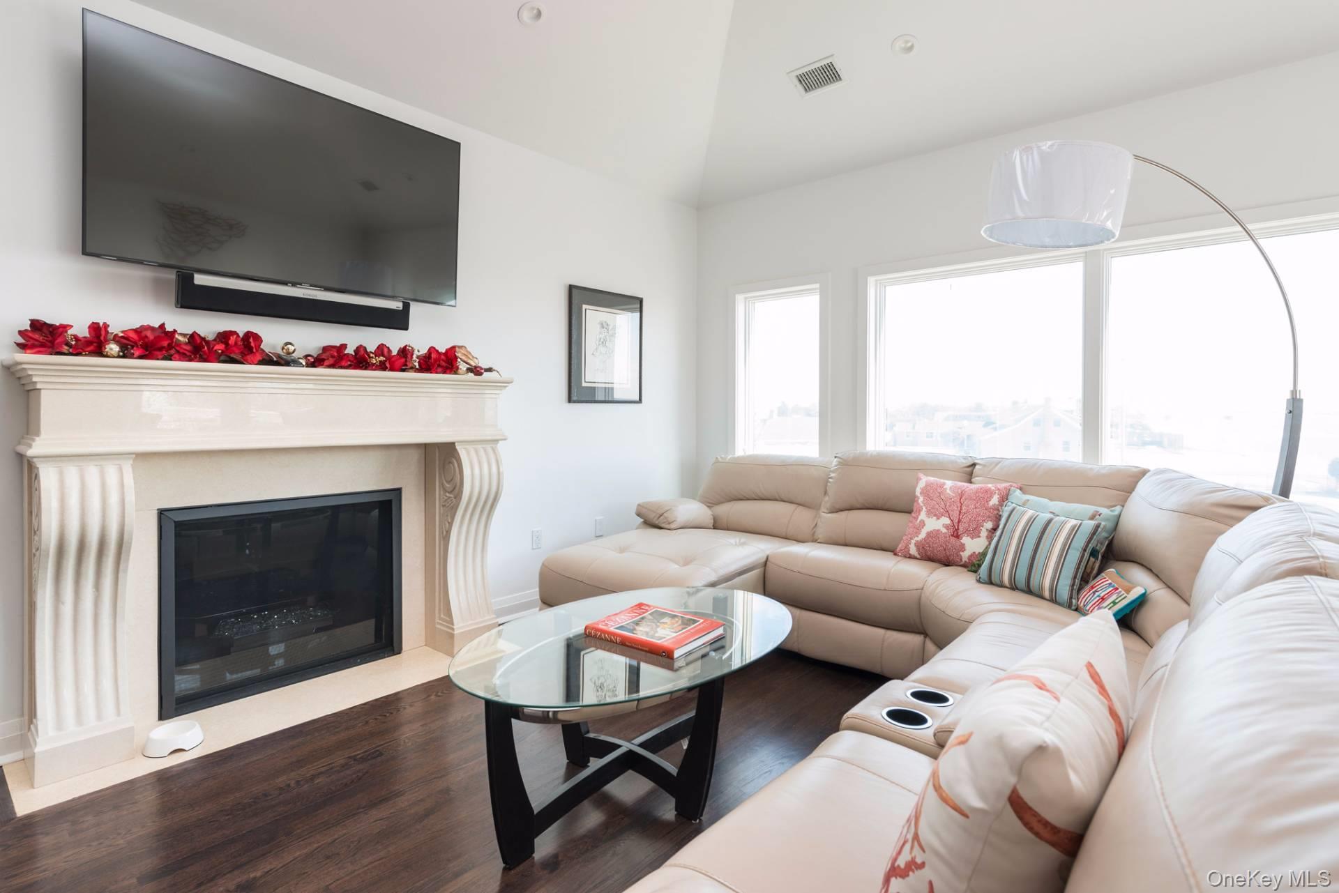 22 Stokes Road, Remsenburg, NY 11960