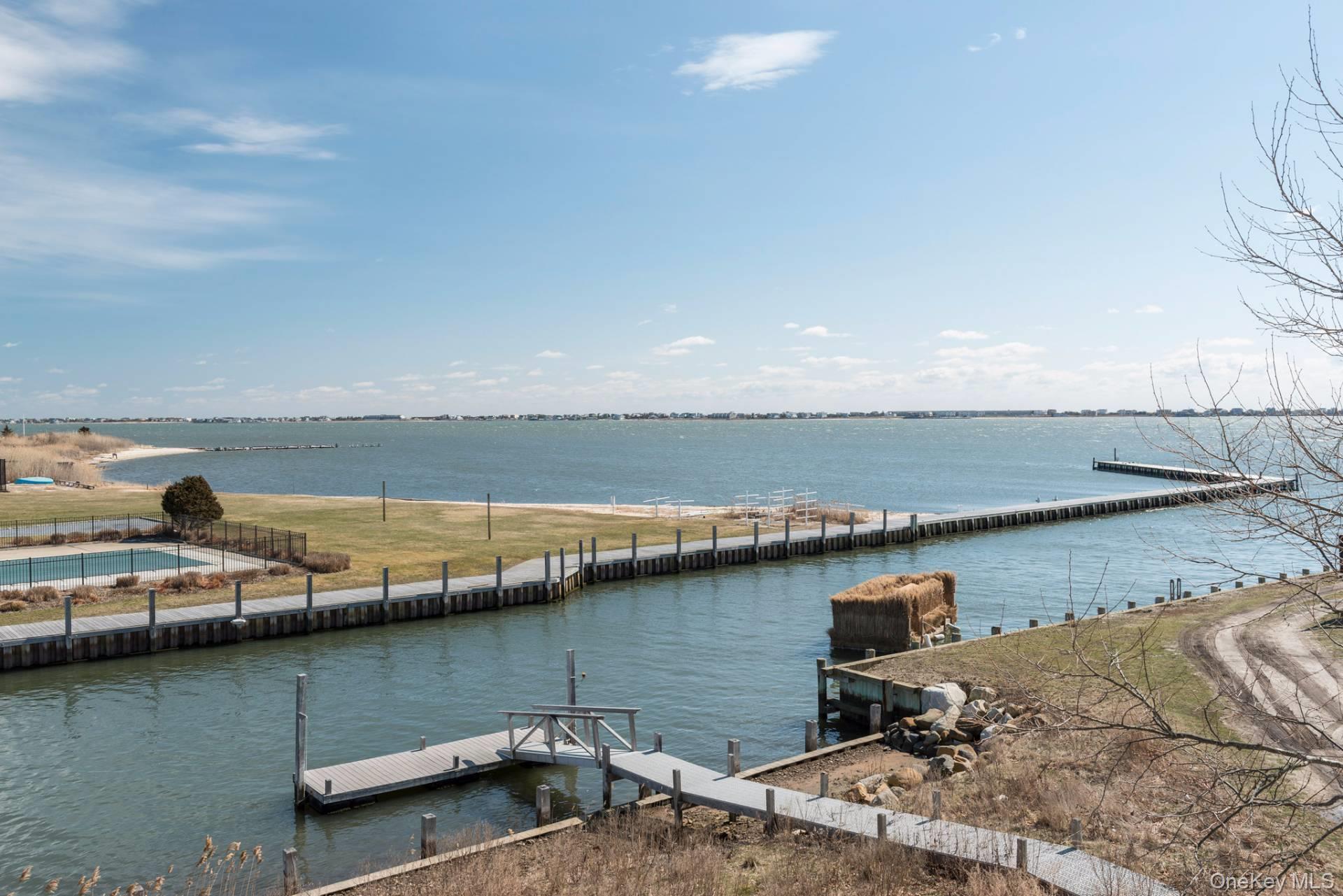 22 Stokes Road, Remsenburg, NY 11960