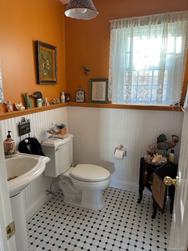 2 Mountain Avenue, Bayville, NY 11709